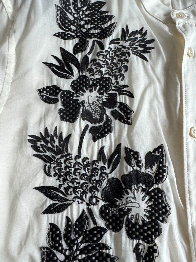 Saint Laurent Paris Saint Laurent Paris size 38 Floral embroidered shirt 2505- Size US M / EU 48-50 / 2 - 8 Thumbnail