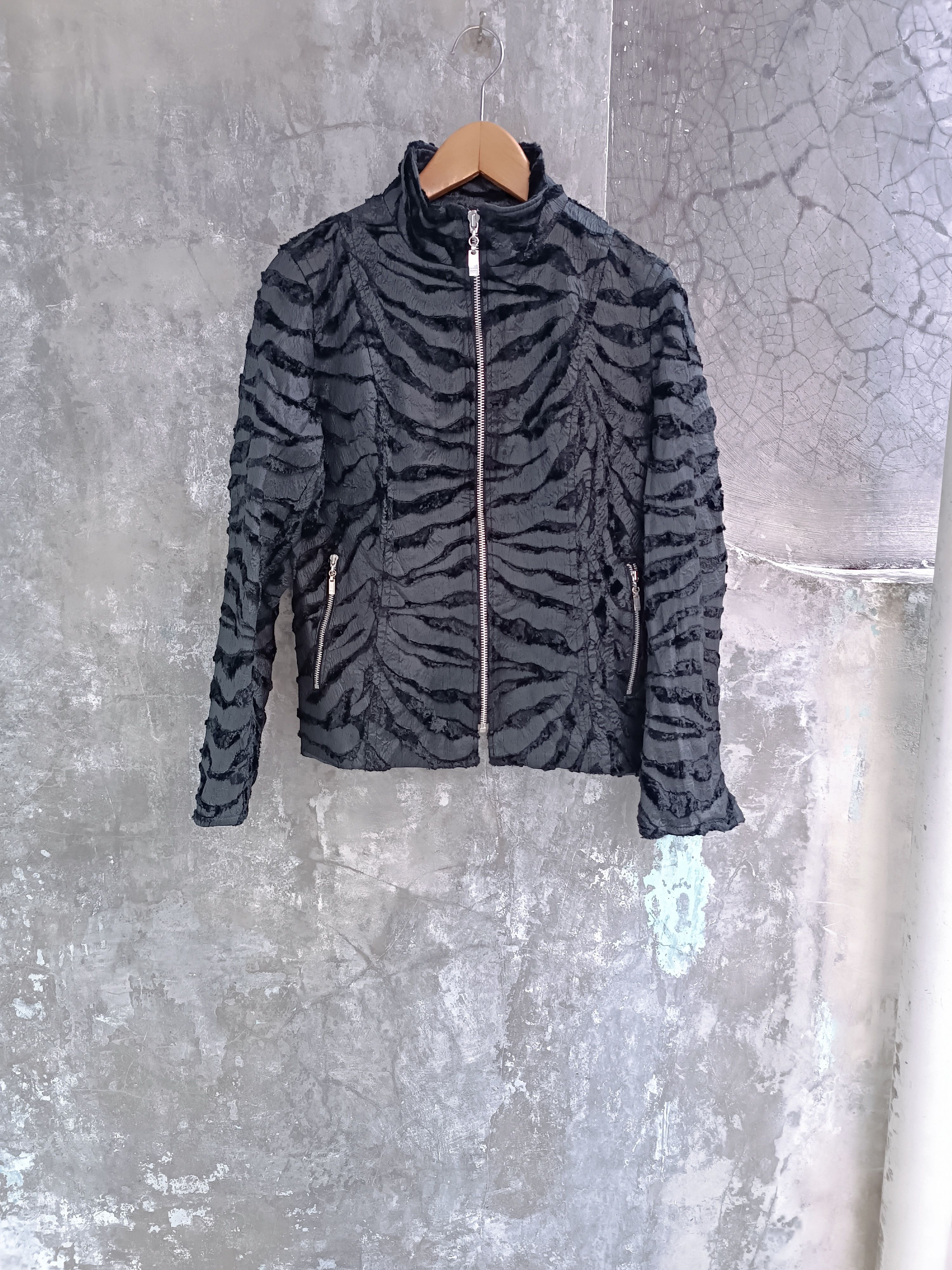 Designer × Japanese Brand MOGA LADIES JACKET PATTERN BLACK GREY TIGER STRIPE Size M / US 6-8 / IT 42-44 - 1 Thumbnail