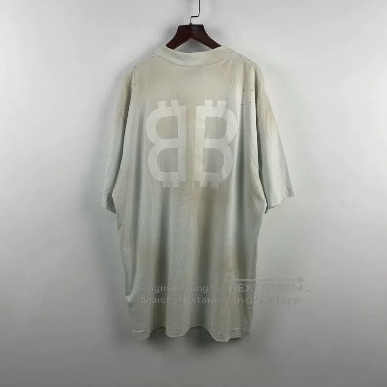 Balenciaga Balenciaga Bitcoin Aged Destroyed Short Sleeve Size US S / EU 44-46 / 1 - 2 Thumbnail