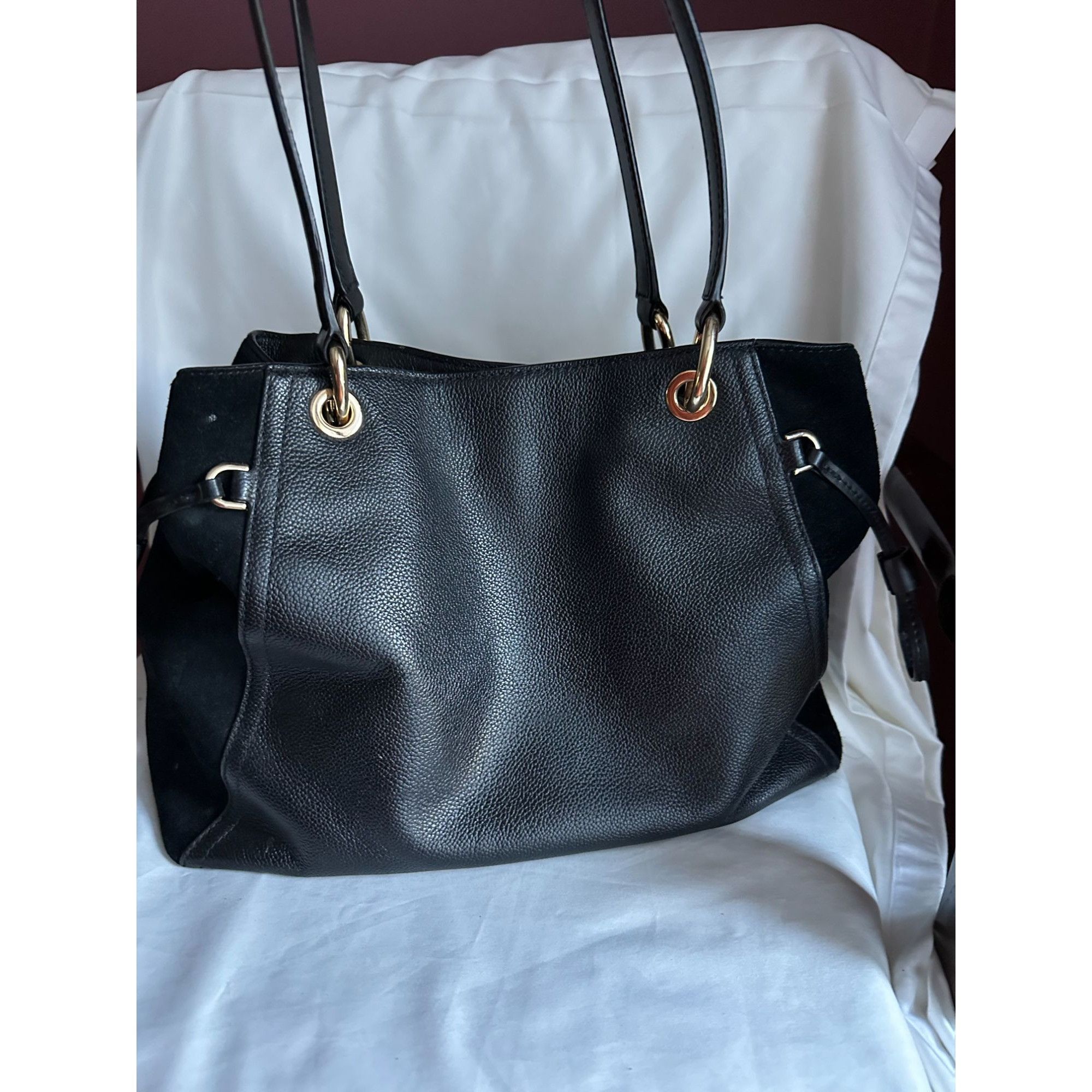 Michael Kors MICHAEL KORS Nicole LG suede stitched drawstring shoulder ba Size ONE SIZE - 6 Thumbnail