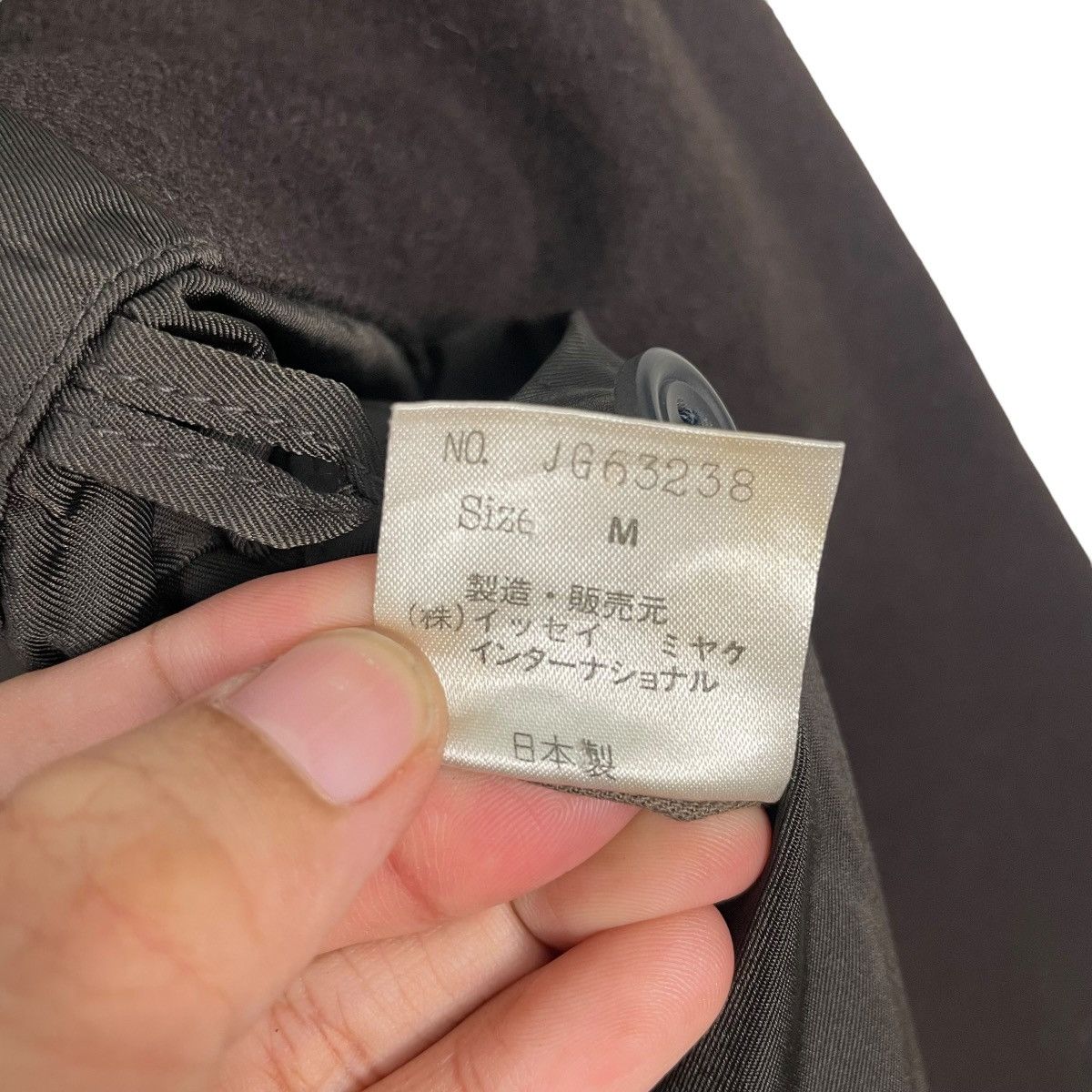 Issey Miyake Vintage 80s Issey Miyake Double Breasted Wool Overcoat Size US M / EU 48-50 / 2 - 18 Thumbnail