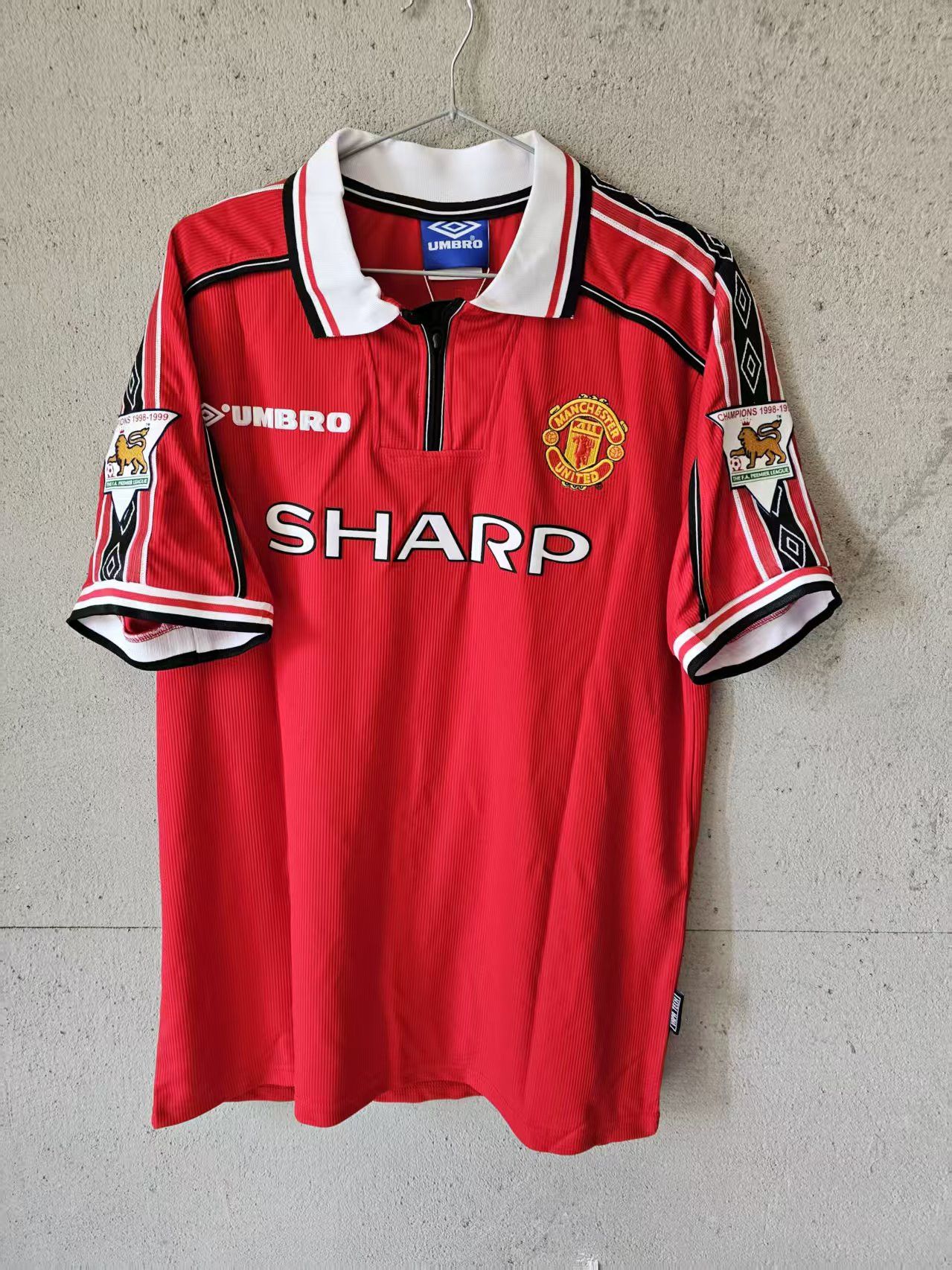 Other 1998 MUFC #7 Beckham Jersey Home Size US L / EU 52-54 / 3 - 2 Thumbnail