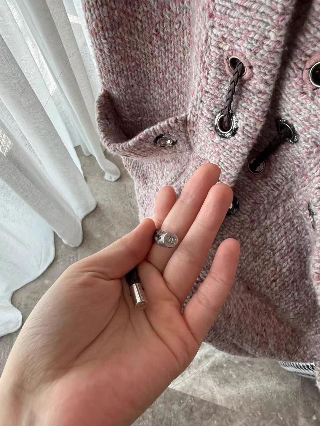Chanel Chanel Cashmere Cardigan 34 Oversized Leather Drawstring Size XS / US 0-2 / IT 36-38 - 6 Thumbnail