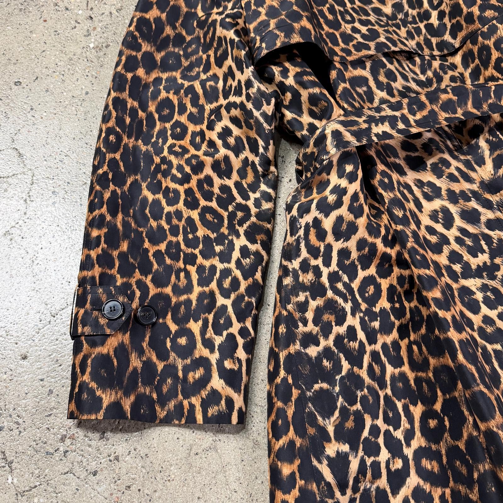 Saint Laurent Paris Saint Laurent Lightweight Cheetah Print Trench Coat Size US L / EU 52-54 / 3 - 5 Thumbnail
