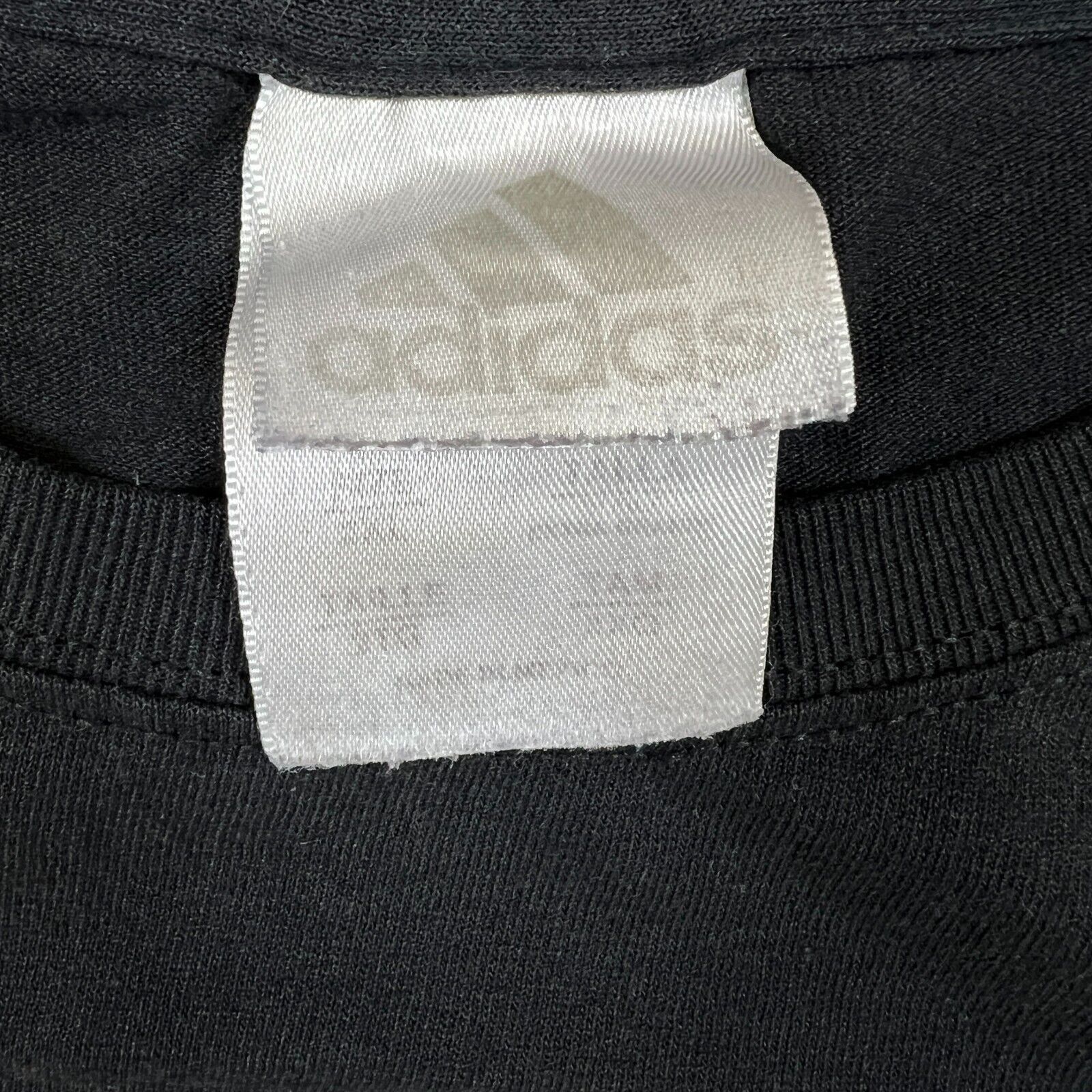 Adidas × Vintage Adidas T Shirt Large Essentials Spell Out Short Sleeve Tee Size US L / EU 52-54 / 3 - 6 Thumbnail
