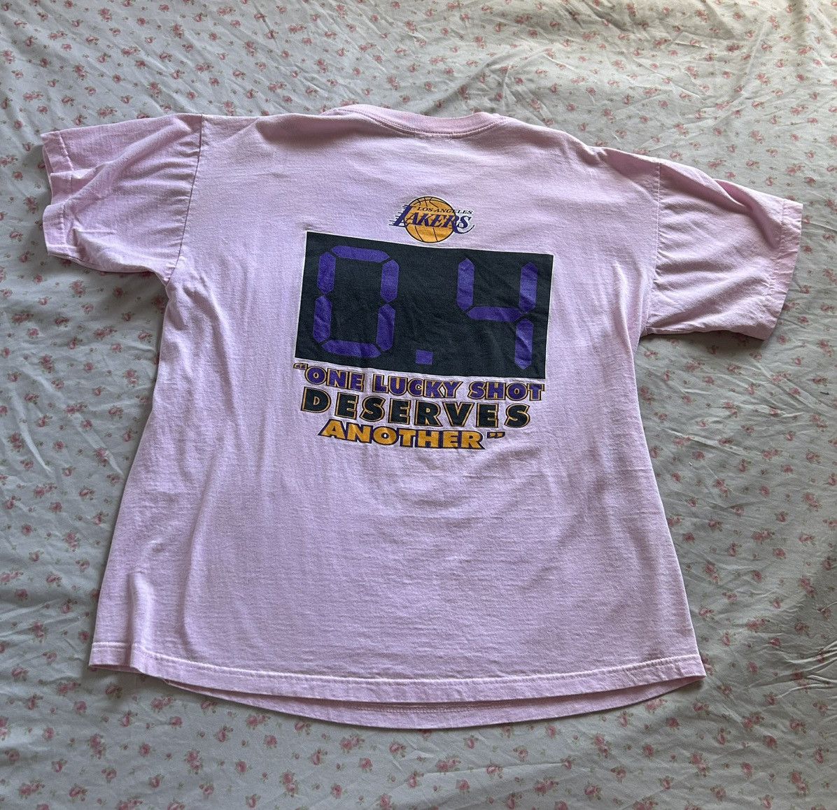 NBA pink vintage 2004 Lakers NBA Finals tee Size US XL / EU 56 / 4 - 3 Thumbnail