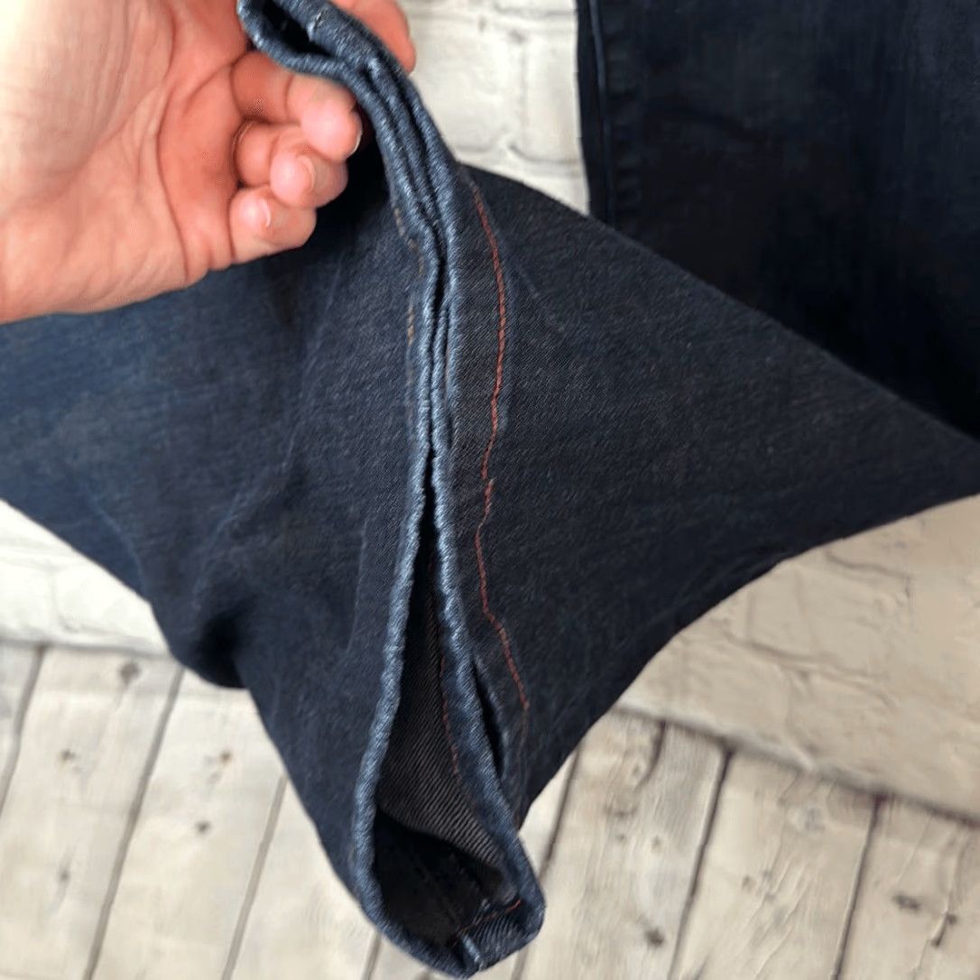 Banana Republic VINTAGE Banana Republic Dark Wash Classic Wide Leg Jeans Women 14 Wide-Leg Accessibility? Size 36" / US 14 / IT 50 - 3 Thumbnail