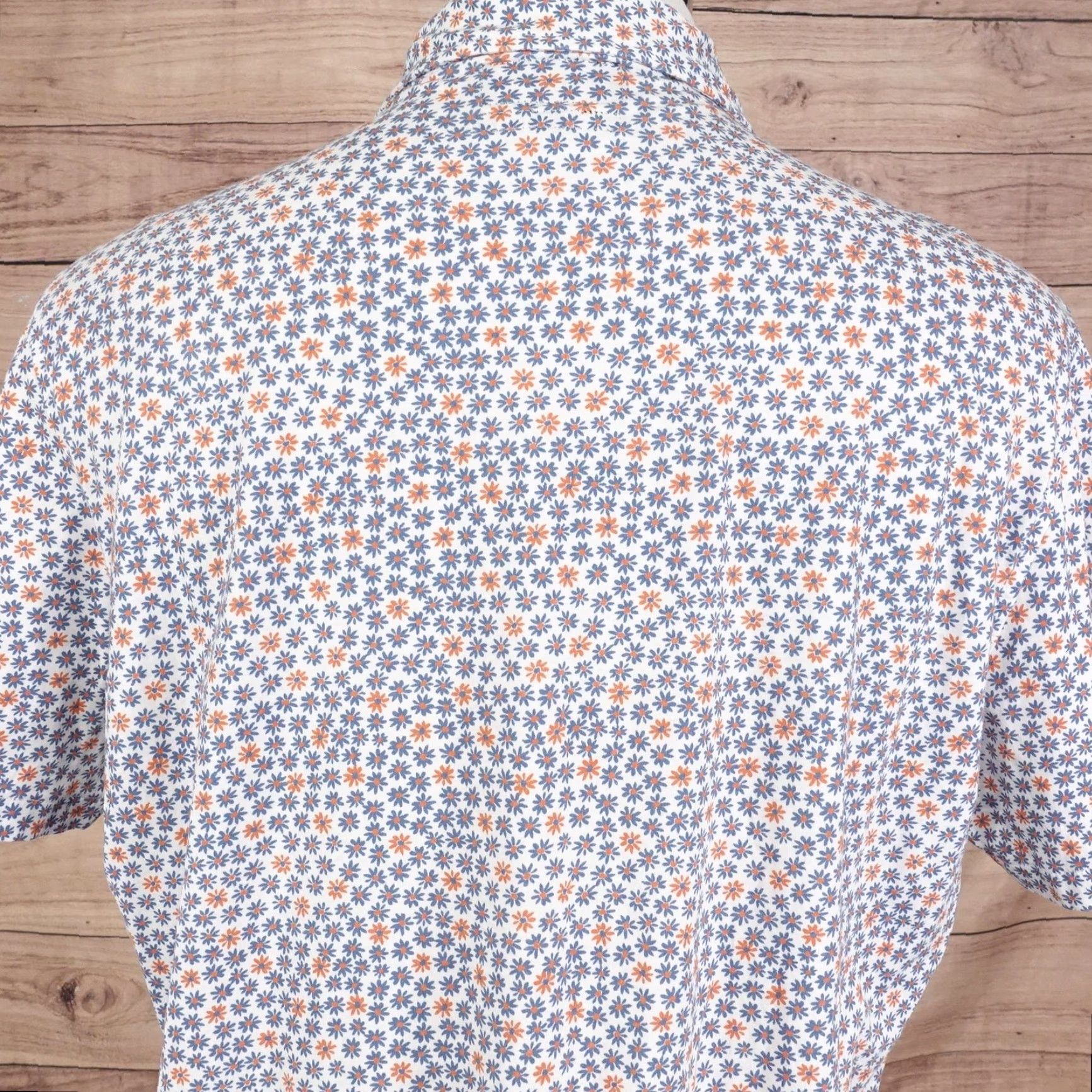 Bonobos Bonobos Shirt Mens Large White Blue Orange Floral Slim Fit Cotton Button-Down Short Sleeve Casual Shirt Mens L White Floral 100% Cotton Size US L / EU 52-54 / 3 - 5 Thumbnail