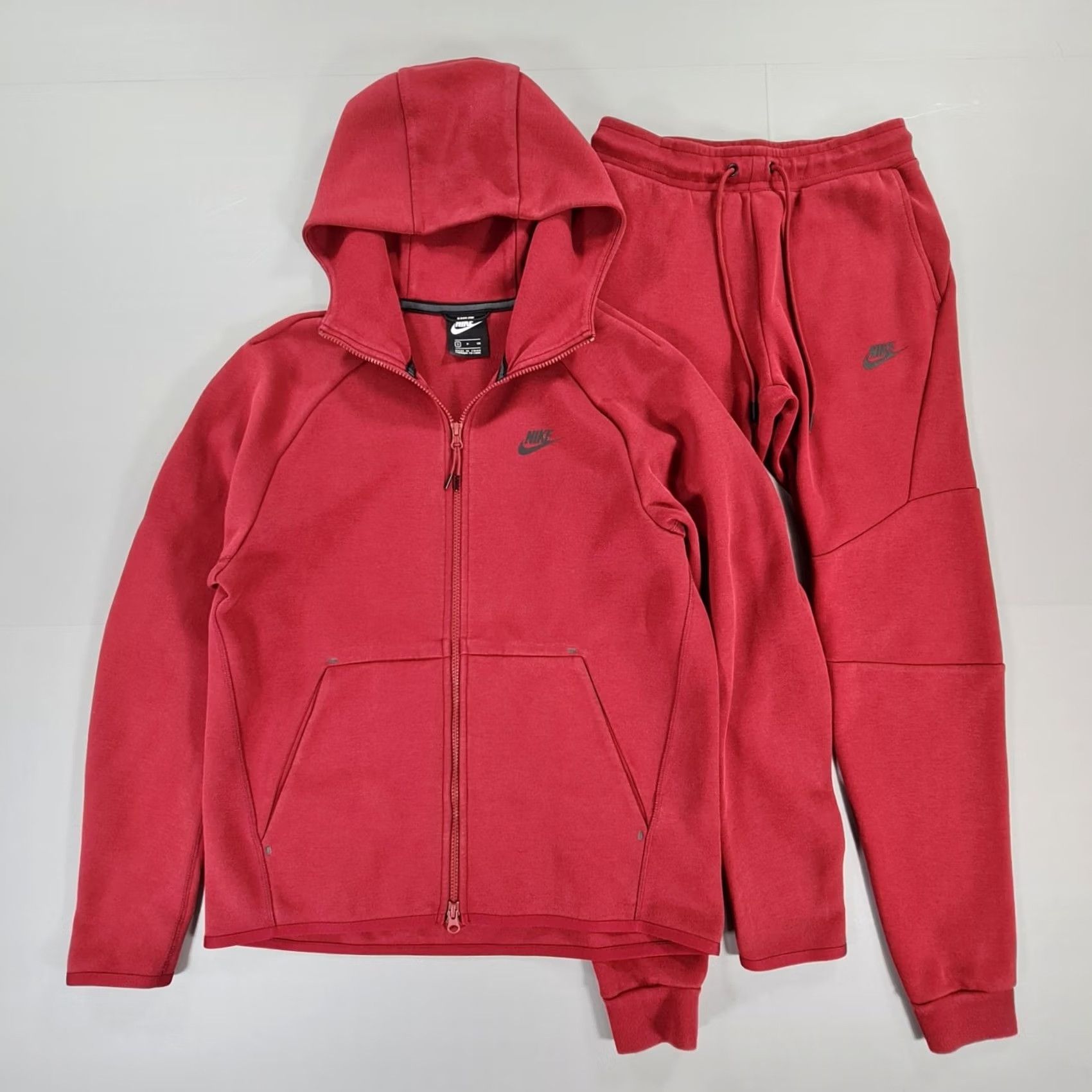 Nike Nike Mens Tracksuit Set Hoodie Jogger Red Small XS 2 Piece with Pockets Tech Fleece Casual Activewear Sports Man Mens Size US XS / EU 42 / 0 - 2 Thumbnail
