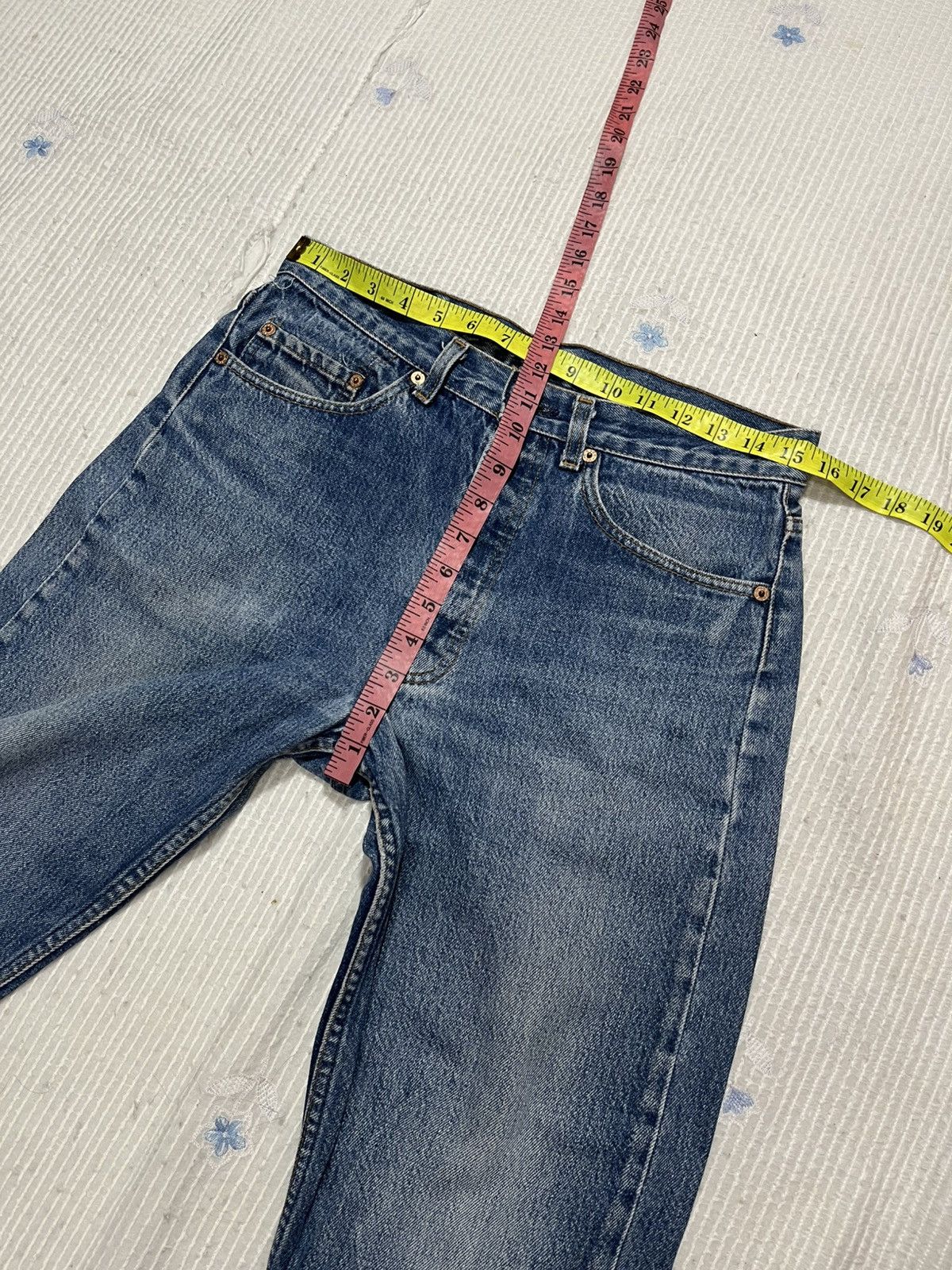 Levi's × Vintage VINTAGE LEVIS 501xx MADE IN USA JEANS Size US 31 - 11 Thumbnail