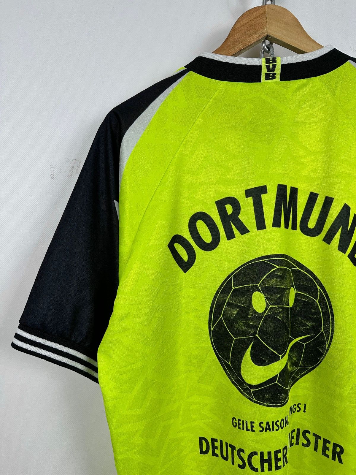Nike 1995/96 Nike Borussia Dortmund Deutschmeister Soccer Jersey Size US L / EU 52-54 / 3 - 14 Thumbnail