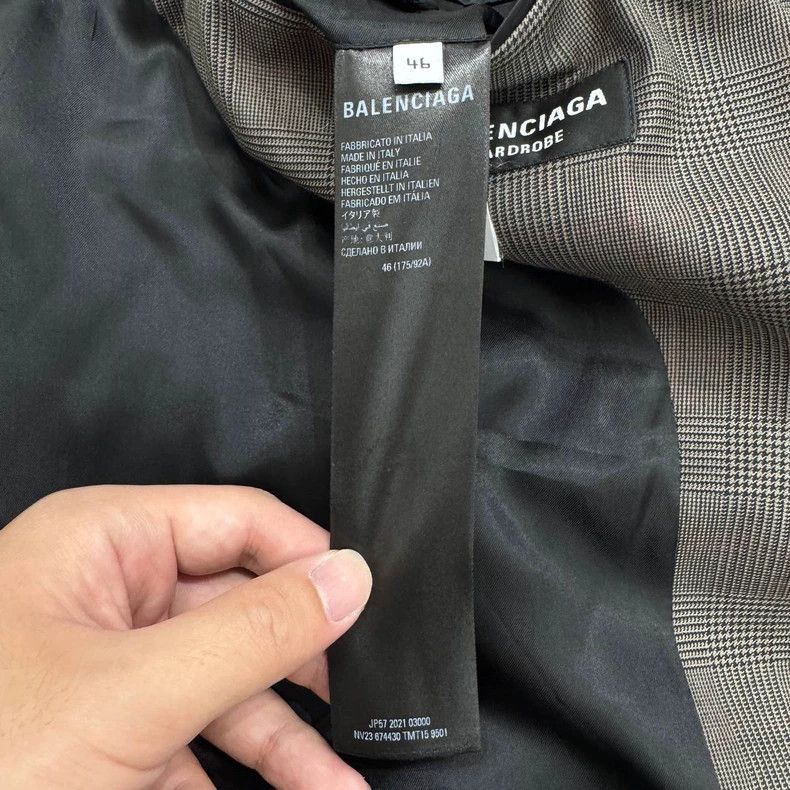 Balenciaga Balenciaga checkered suit jacket Size US L / EU 52-54 / 3 - 5 Thumbnail