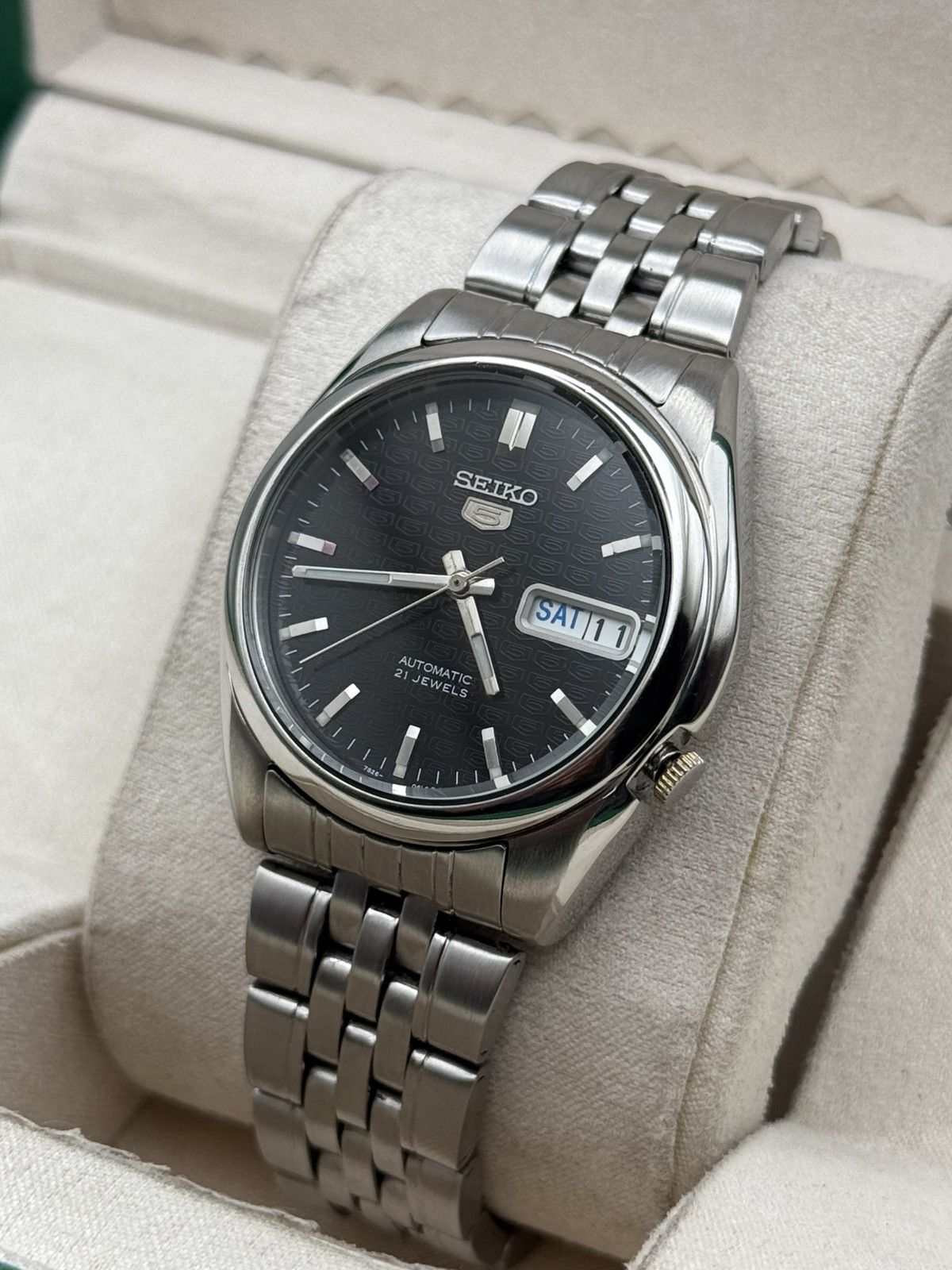Seiko Seiko 5 Automatic 7S26 Black Dial 37mm 21J Vintage Watch Size 36 - 6 Thumbnail