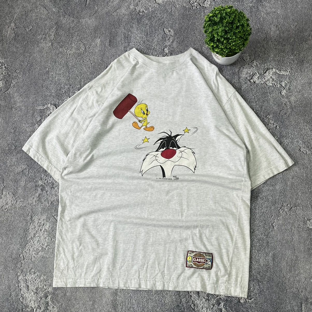 Vintage Vintage 1996 Tweety Bird Sylevester Looney T-Shirt Size US L / EU 52-54 / 3 - 18 Thumbnail