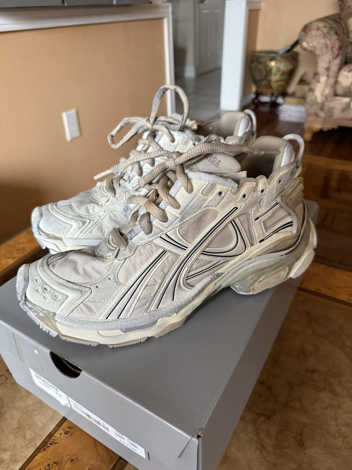 Balenciaga Balenciaga Runner Beige Size US 12 / EU 45 - 3 Thumbnail