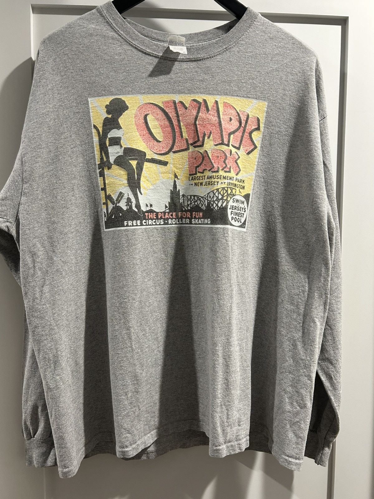 Gildan Vintage Gildan ‘Olympic Park’ Tee Size US XL / EU 56 / 4 - 1 Thumbnail
