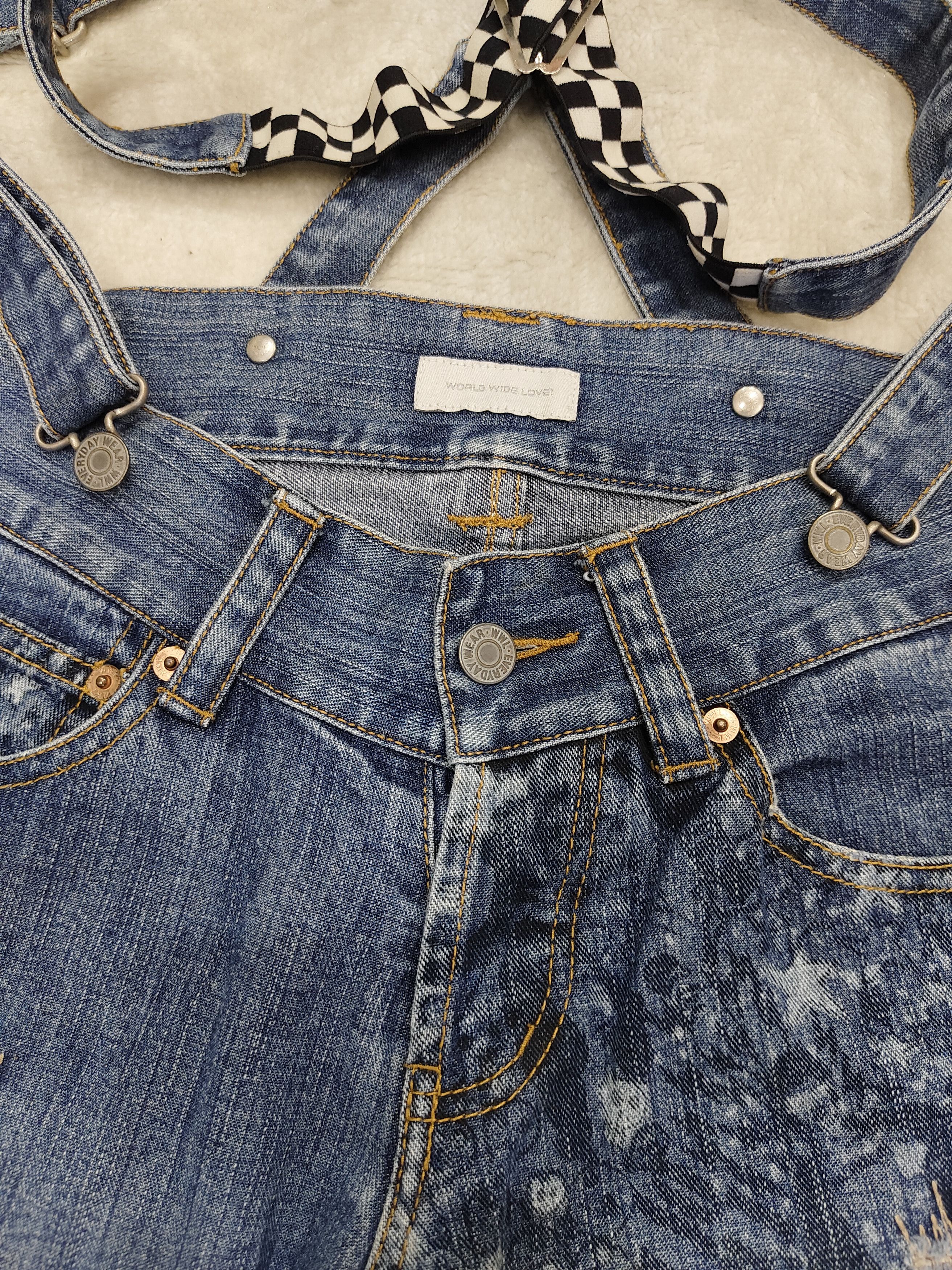 Japanese Brand SICK🇯🇵World Wide Love Art Graphic Distressed Jeans Size 28" / US 6 / IT 42 - 6 Thumbnail