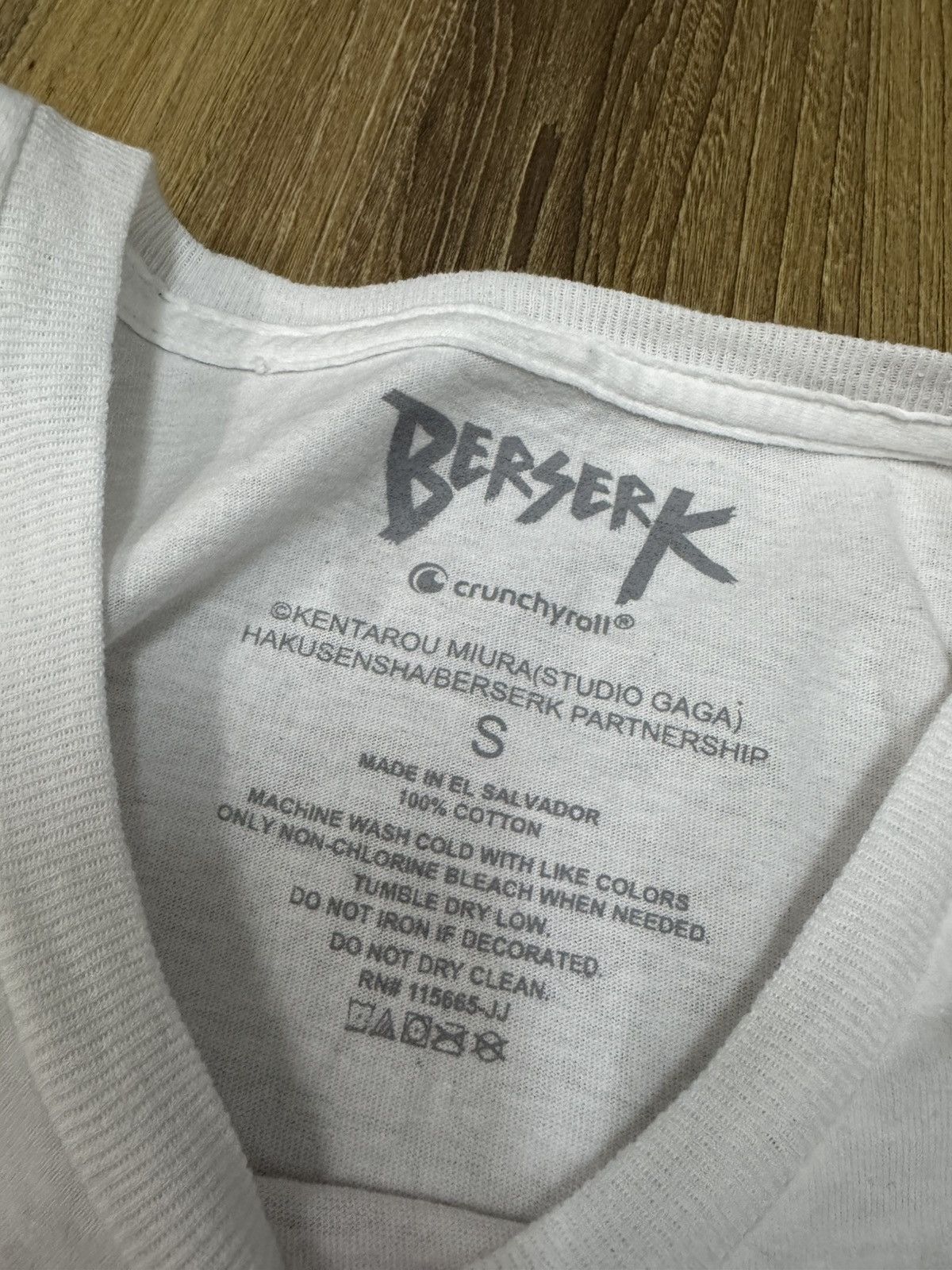Anime Anime berserk guts Size US S / EU 44-46 / 1 - 4 Thumbnail