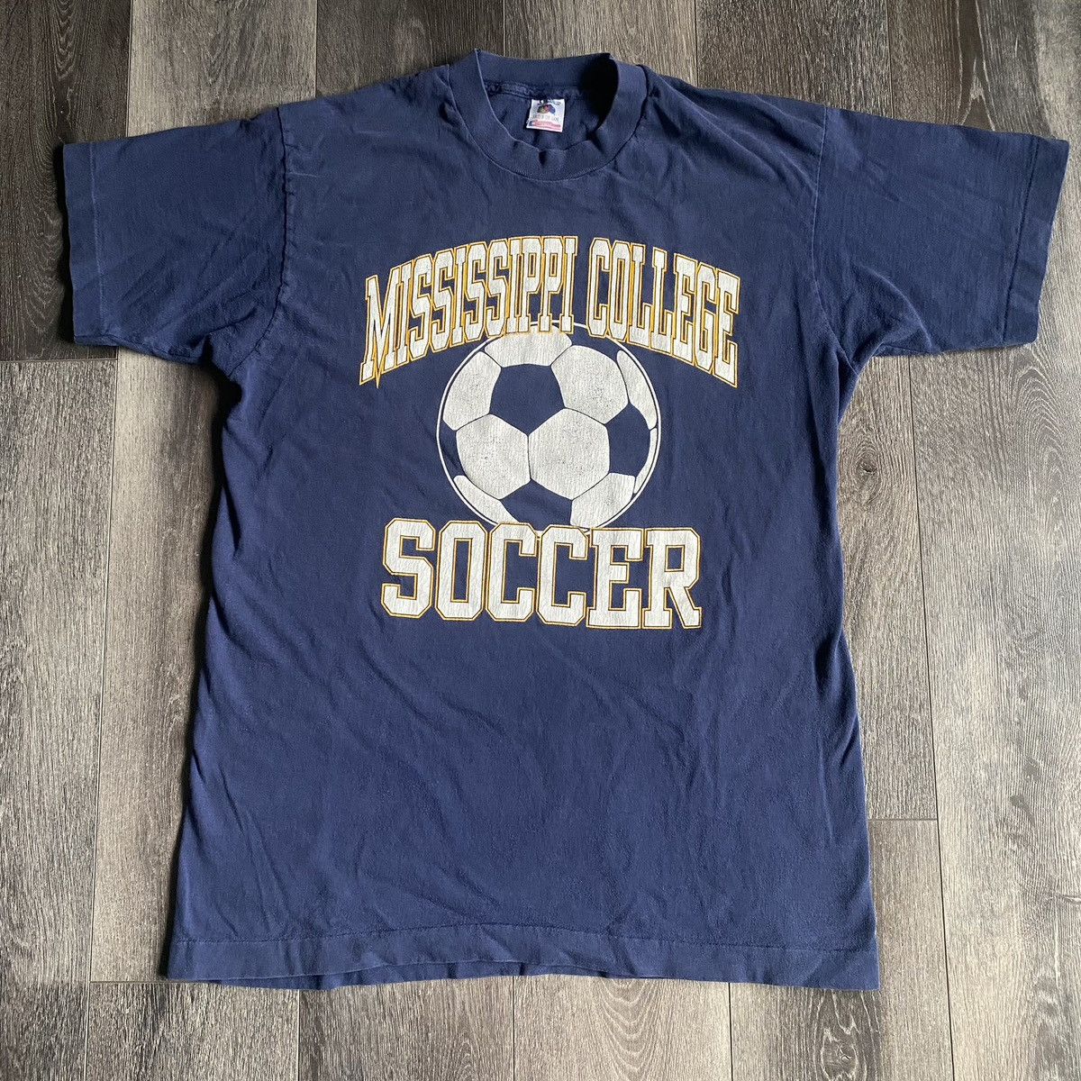Vintage Vintage 1990s Mississippi College University Soccer Logo Tee Size US L / EU 52-54 / 3 - 1 Thumbnail
