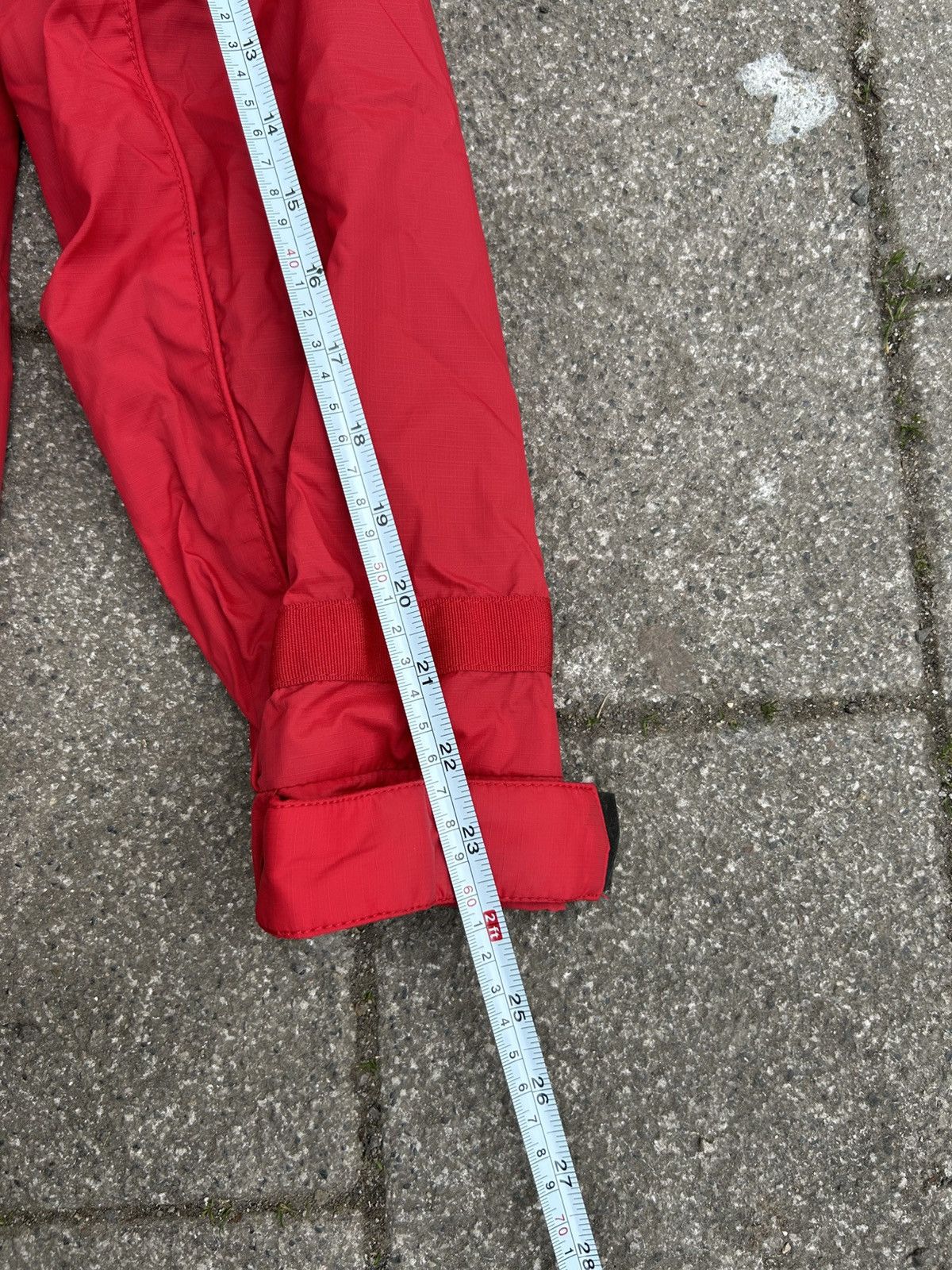 Oakley Oakley Vintage red Hooded Windbreaker Jacket with big Logo Size US S / EU 44-46 / 1 - 19 Thumbnail