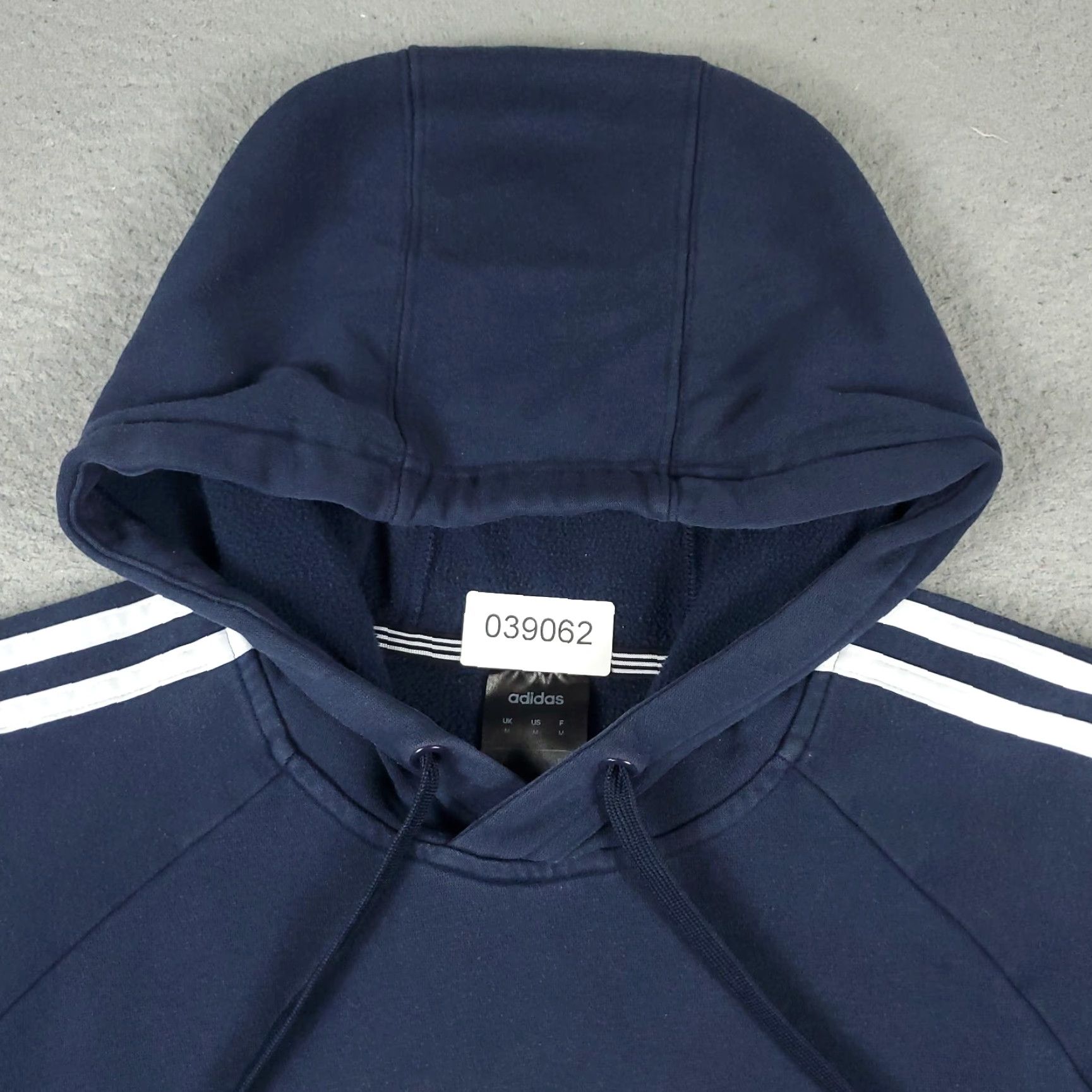 Adidas VINTAGE Adidas Hoodie Pullover Men Medium Blue Casual Sports Modern All Seasons Size US M / EU 48-50 / 2 - 3 Thumbnail