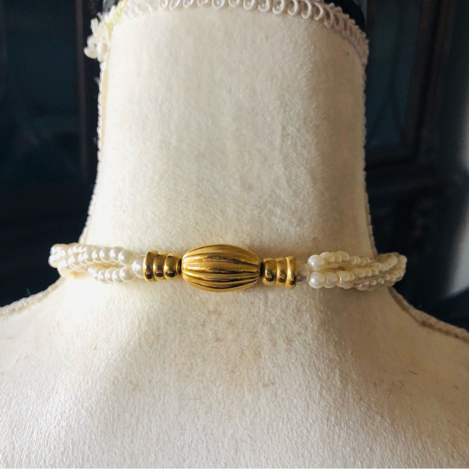 Vintage Vintage 80s versatile triple strand cream pearl necklac Size ONE SIZE - 9 Thumbnail