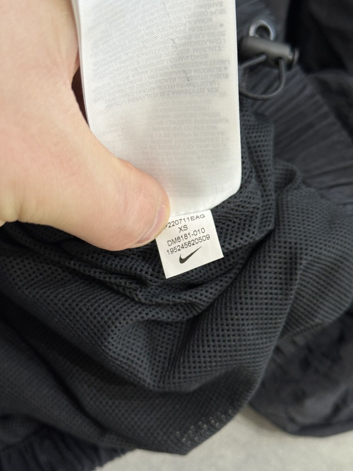 Nike Windbreaker Nike Jacket spellout big logo boxy spoertswear Size US M / EU 48-50 / 2 - 8 Thumbnail