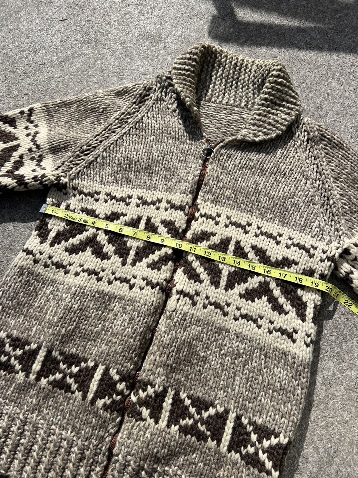 Handmade Authentic Handmade Cowichan Sweater Vintage Wool Knit Size US M / EU 48-50 / 2 - 4 Thumbnail