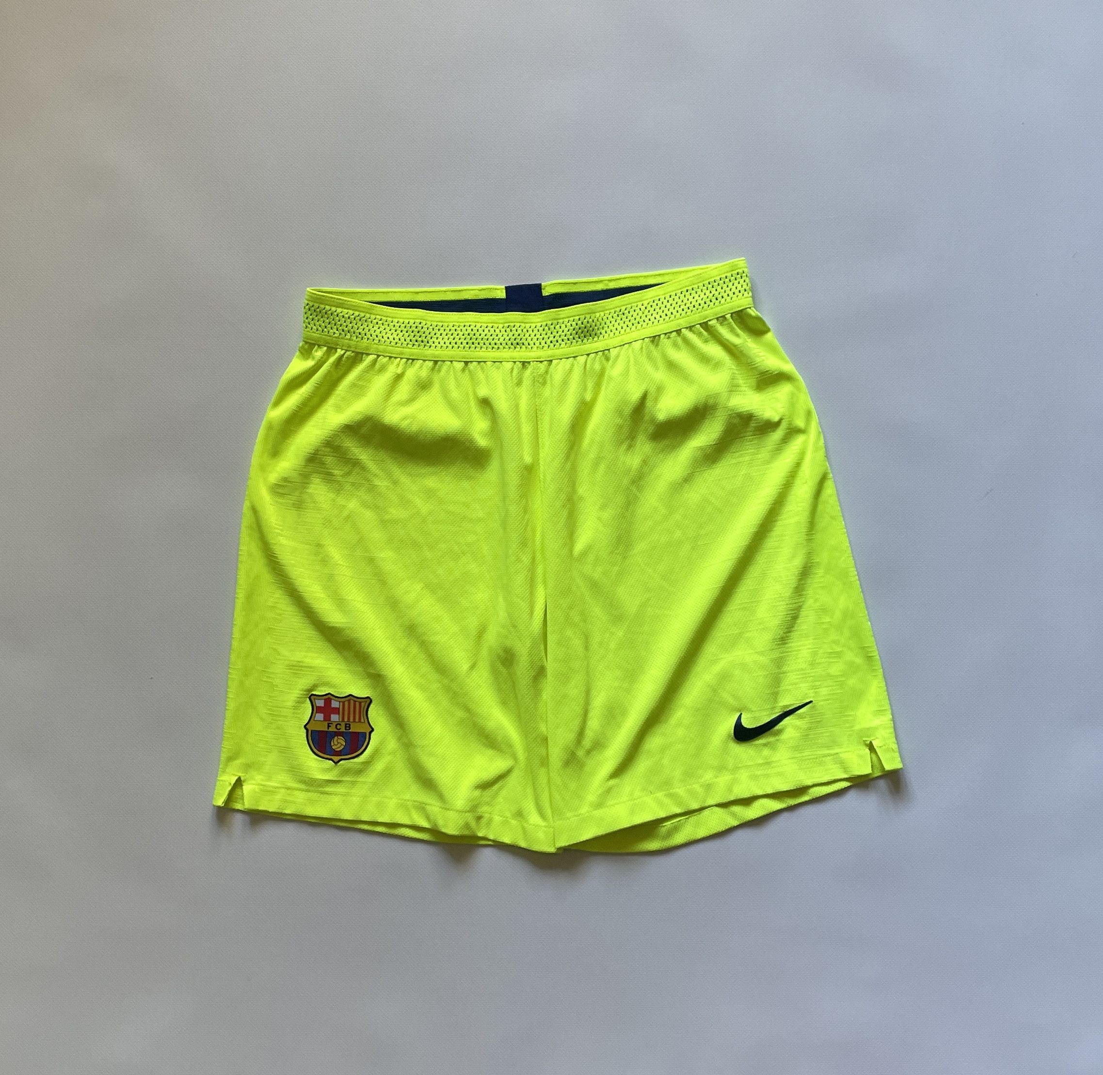 Nike Barcelona Away 2018 2019 Football Shorts Soccer BARCA Size US 32 / EU 48 - 1 Thumbnail