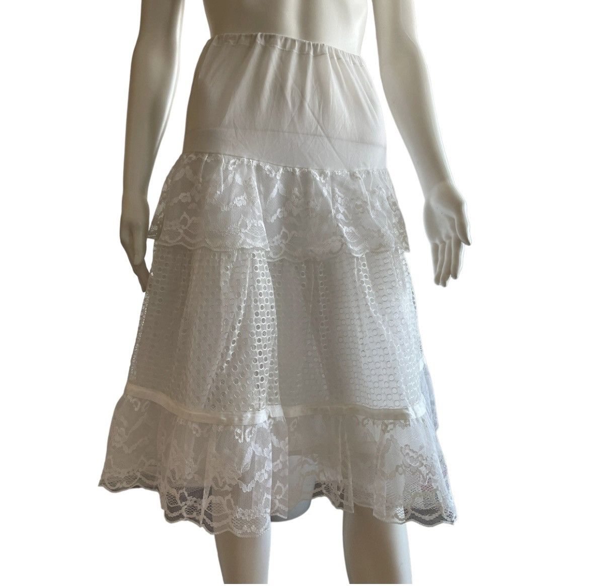 Vintage Romantic underskirt Triple layers, Lace Tulle skirt tutu Size 27" / US 4 / IT 40 - 3 Thumbnail