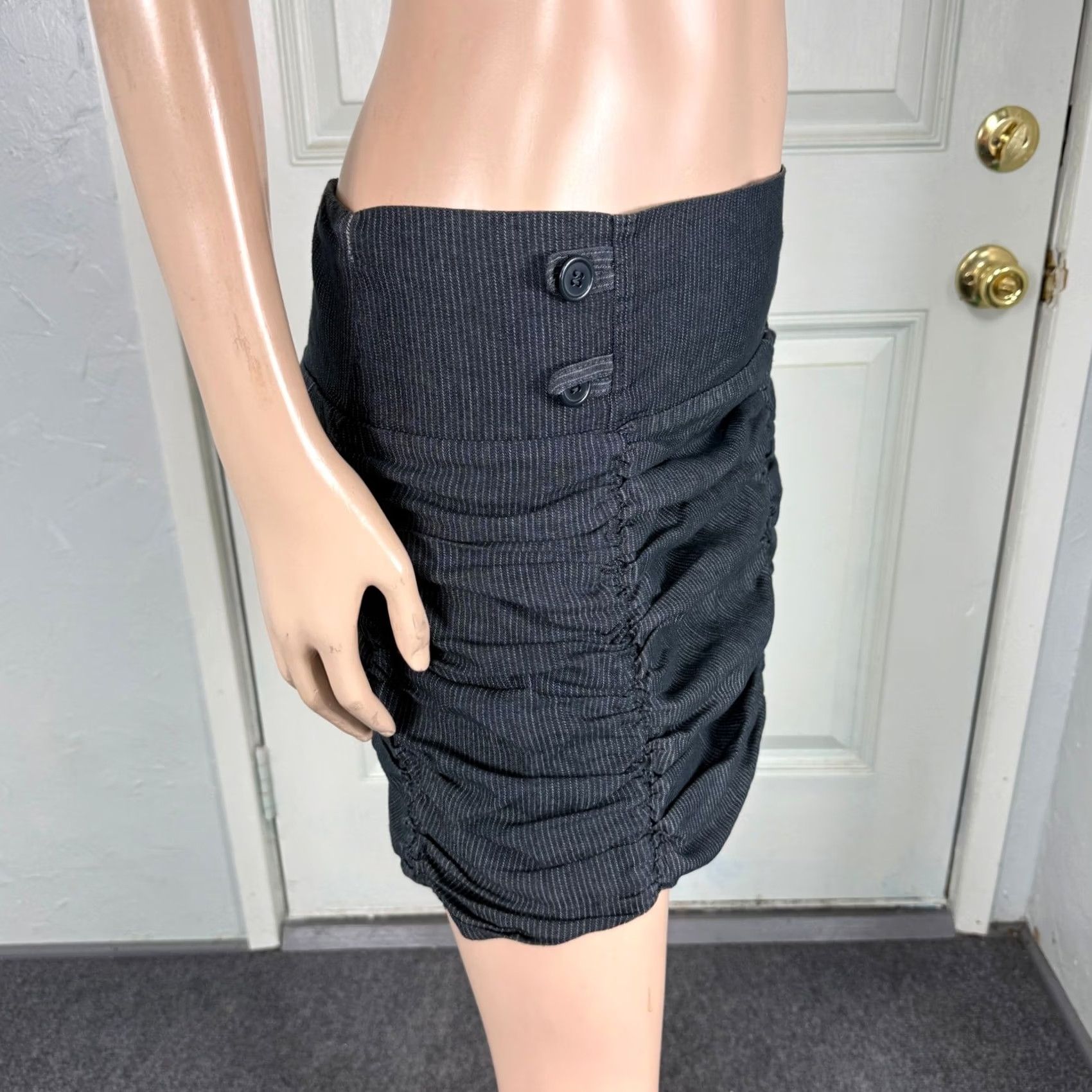 Vintage VINTAGE Valia Skirt Large L Gray Casual Mini Pencil Ruched Cotton Polyester Ribbed Waist stretch Glam Rock Girls Women Size 36" / US 14 / IT 50 - 4 Thumbnail