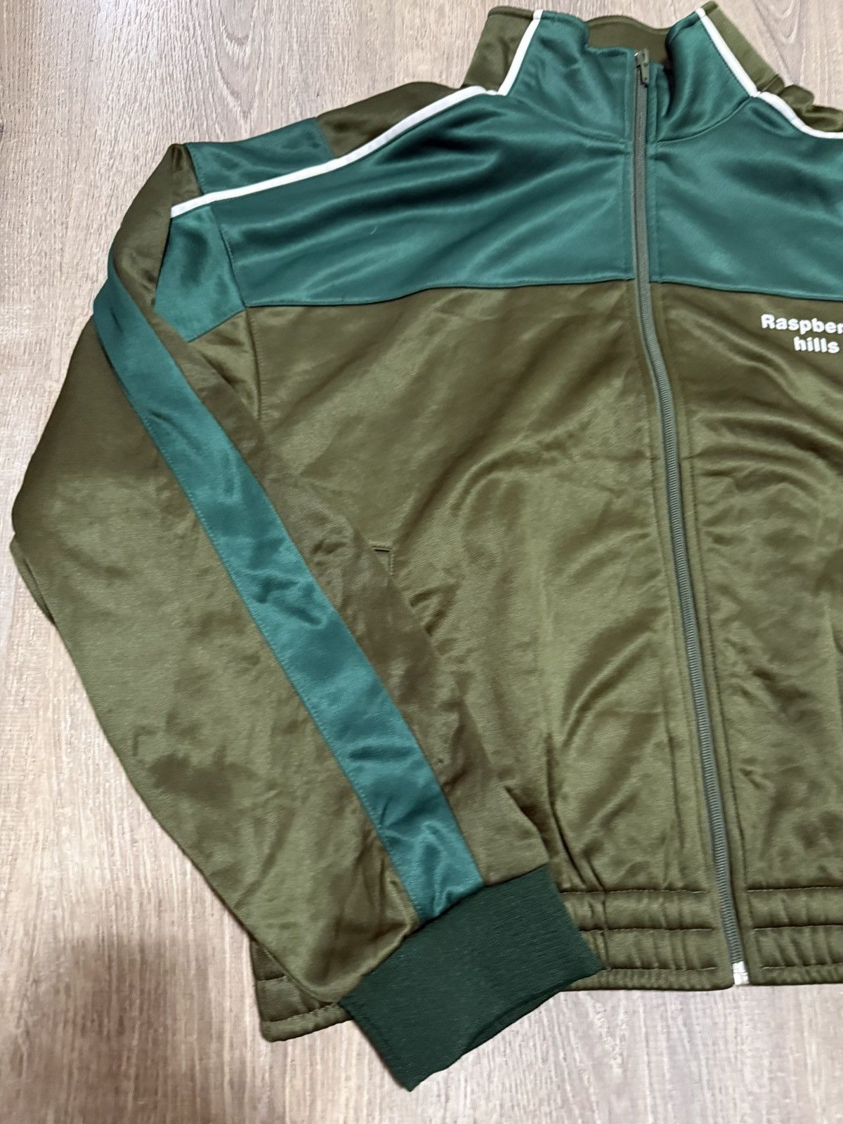 The GV Gallery GV Gallery Green Diggy Simmons Track Jacket Raspberry Size S Size US S / EU 44-46 / 1 - 5 Thumbnail