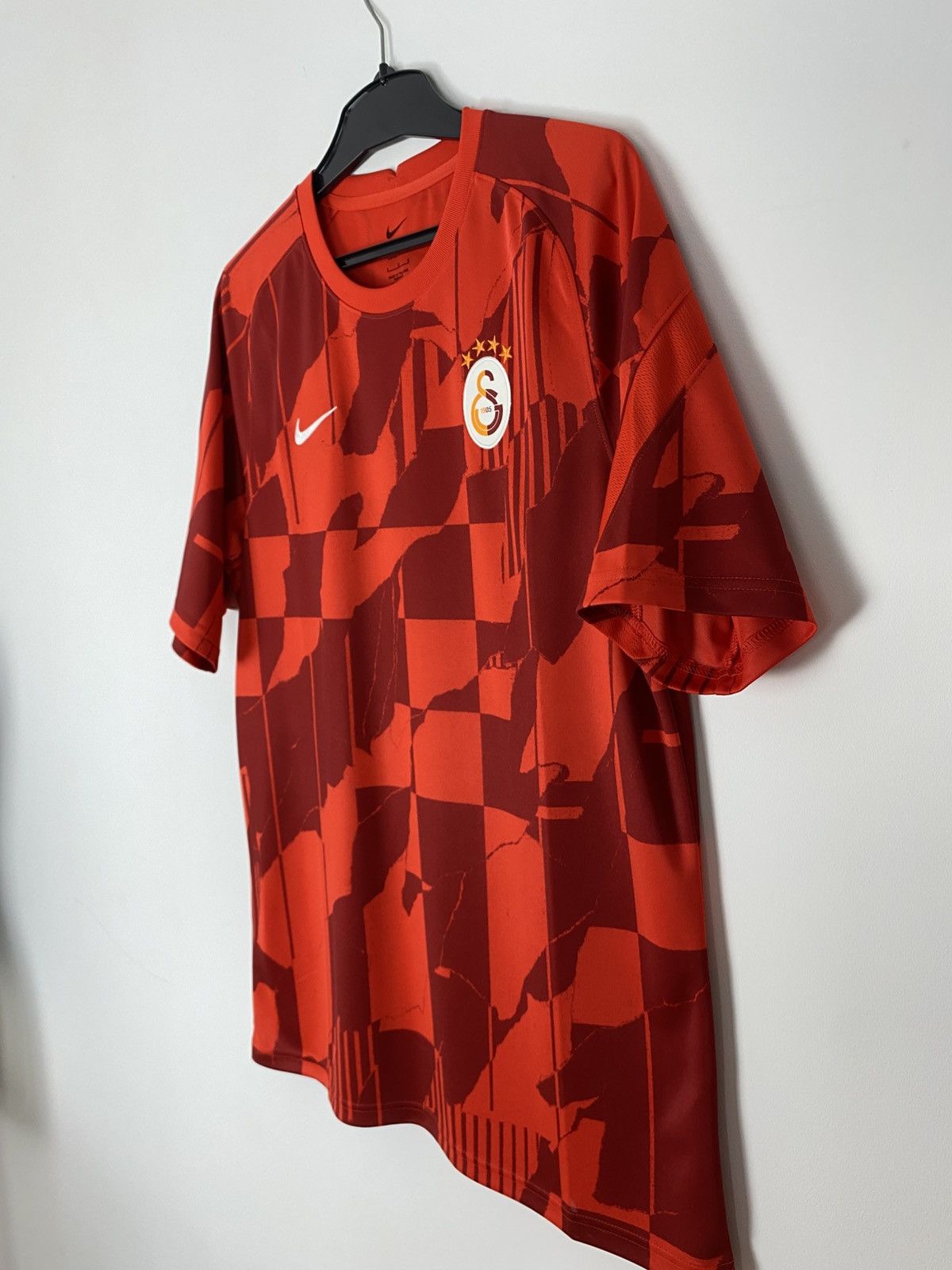 Nike Nike x Galatasaray Pre-match football Jersey L rare y2k Size US L / EU 52-54 / 3 - 5 Thumbnail