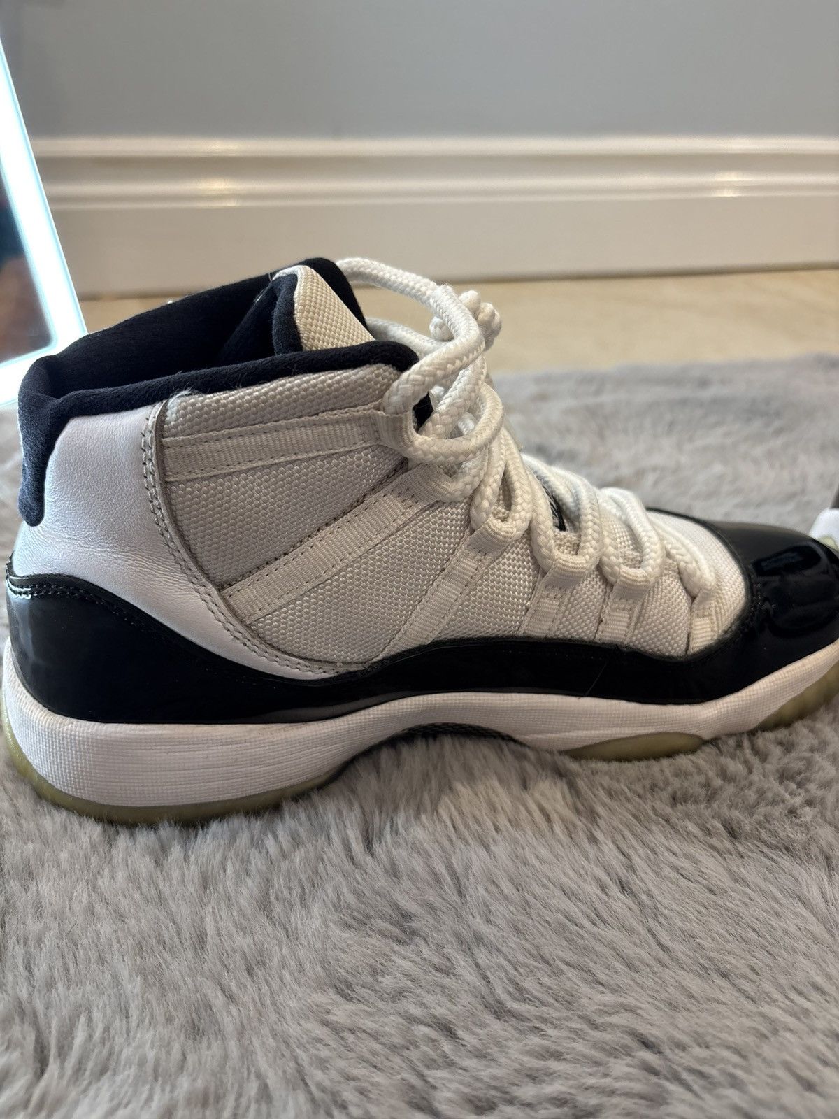 Jordan Brand × Nike Air Jordan 11 Retro GS Concord 2018 Size US 6.5 / EU 39-40 - 6 Thumbnail