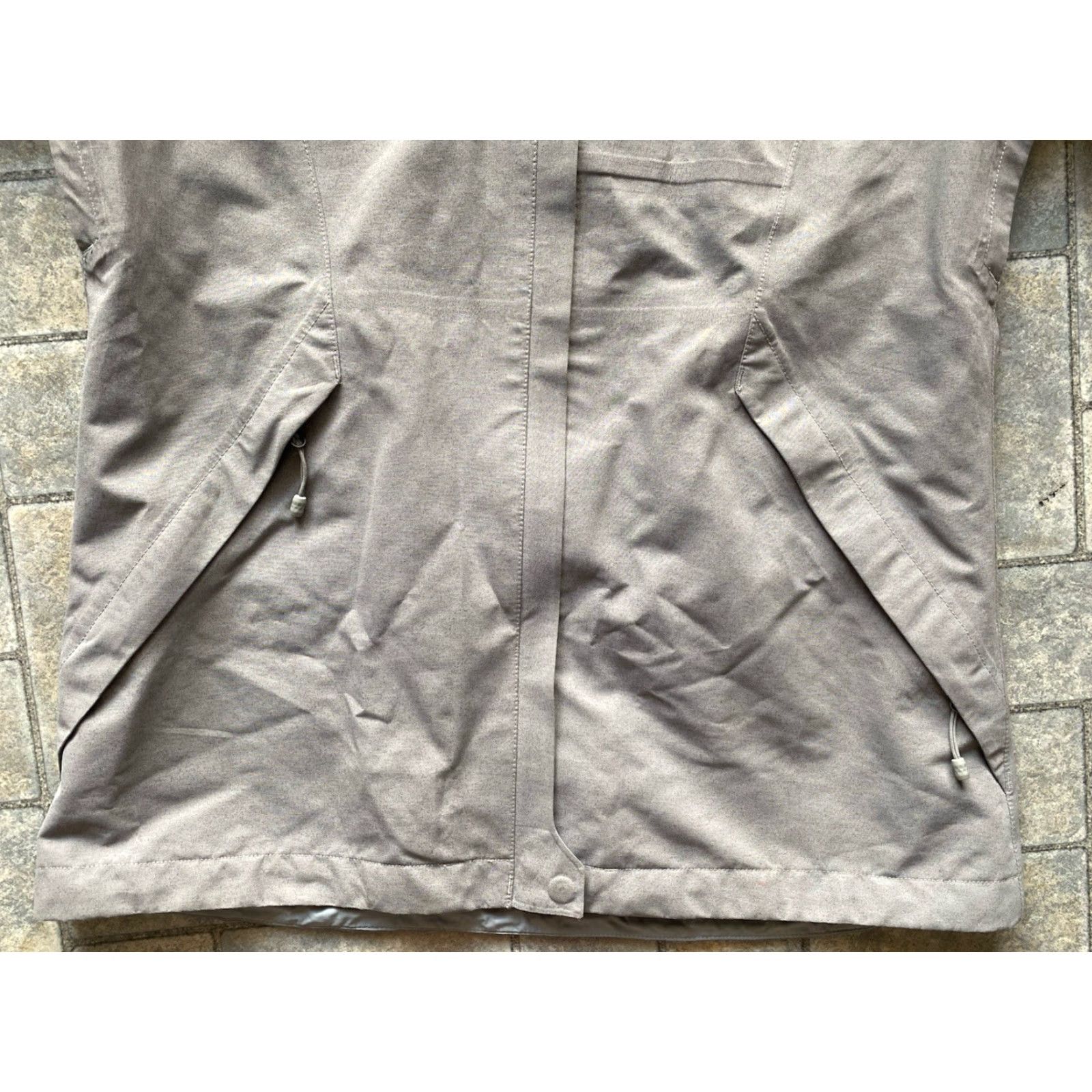 The North Face VINTAGE The North Face Jacket Womens S Gray Goretex Dyrzzle Hooded Logo Raincoat Hiking Size S / US 4 / IT 40 - 3 Thumbnail