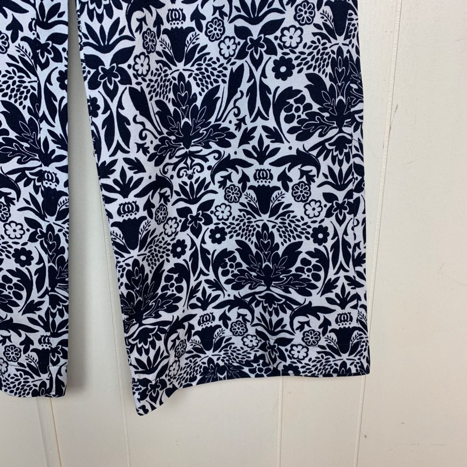 Loft Loft Linen Blend Blue & White Print Pull On Pants Women 6 Size 28" / US 6 / IT 42 - 2 Thumbnail