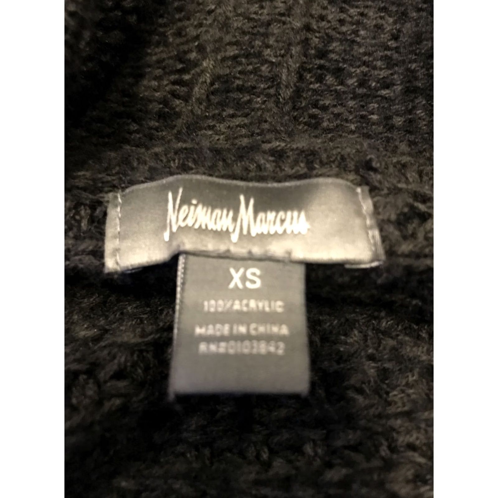 Neiman Marcus Neiman Marcus Cardigan Shirt Women XS Hooded V-Neck Gray Acrylic Open-Knit Designer Sweater 33” Length A36 Size XS / US 0-2 / IT 36-38 - 2 Thumbnail