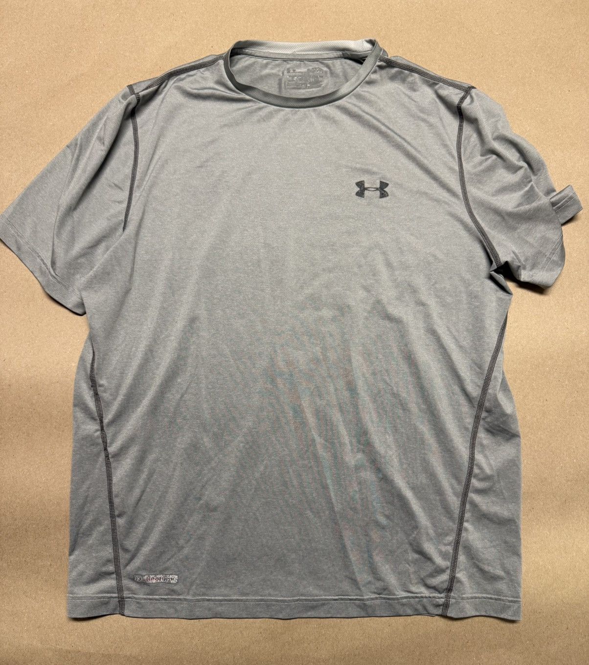 Under Armour Under Armour Heat Gear Loose Shirt Gray size XL Rare! Size US XL / EU 56 / 4 - 1 Thumbnail