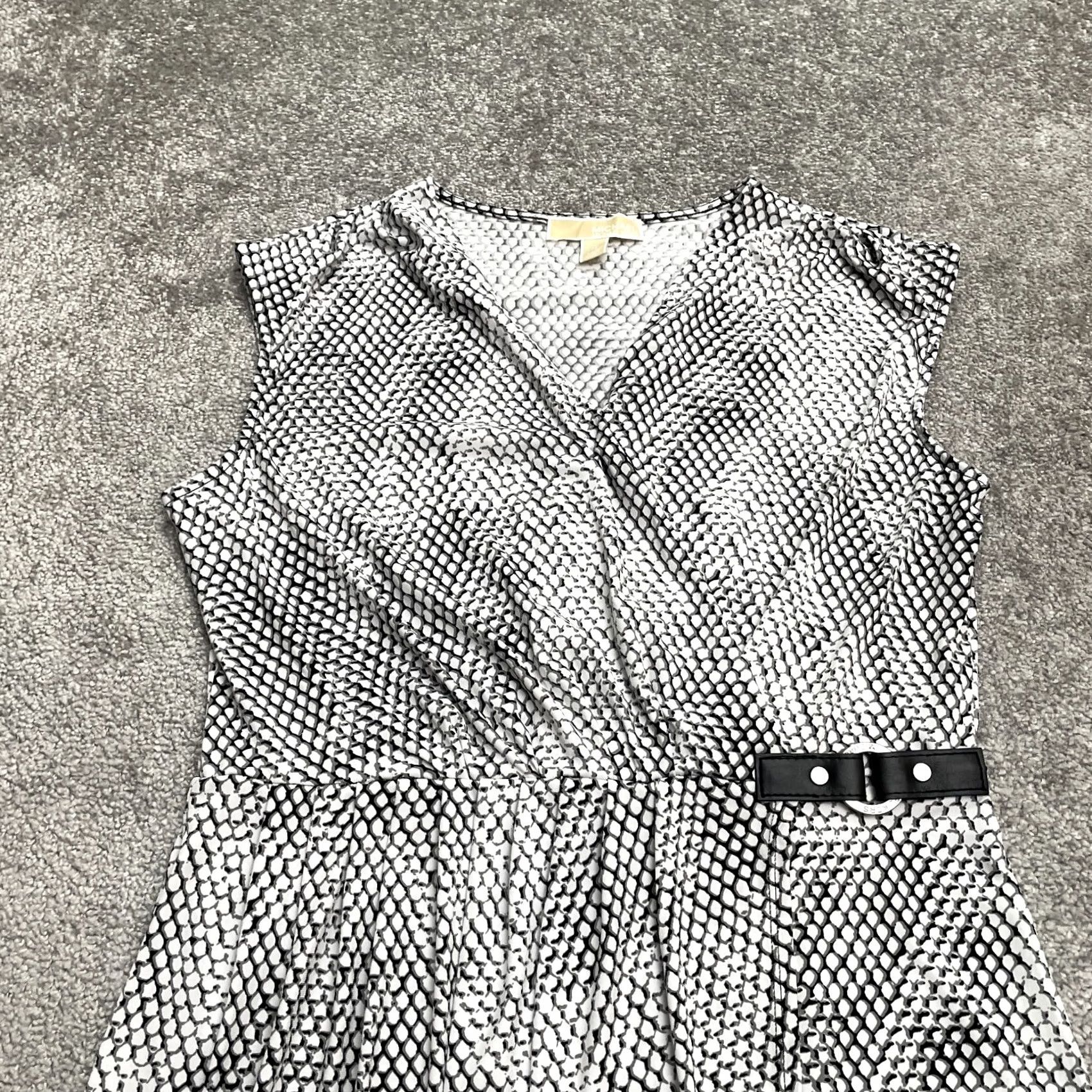 Michael Kors Michael Kors Animal Print Wrap Dress Womens M Black White Snake Knee High Size M / US 6-8 / IT 42-44 - 3 Thumbnail