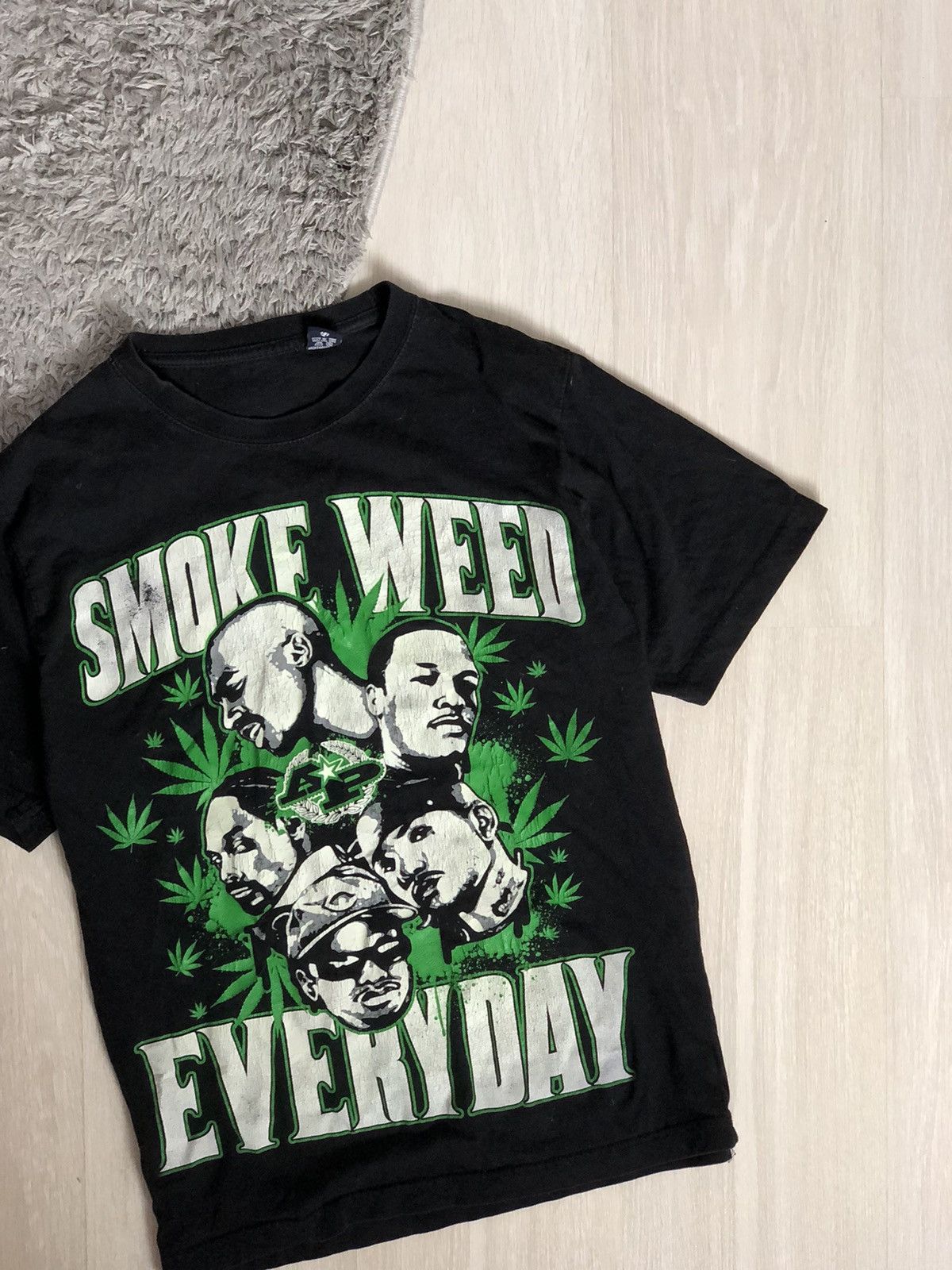 Band Tees × Rap Tees × Vintage Vintage Snoop Dog Rap Adult “Smoke Weed Everyday” T Shirr Size US S / EU 44-46 / 1 - 3 Thumbnail