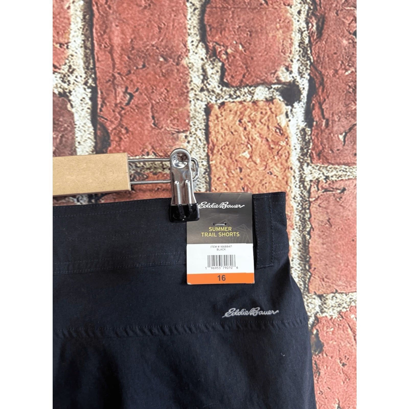 Eddie Bauer Eddie Bauer Womens Shorts Nylon Size 16 Black Outdoor Summer Trail NWT Size 38" / US 16 / IT 52 - 3 Thumbnail