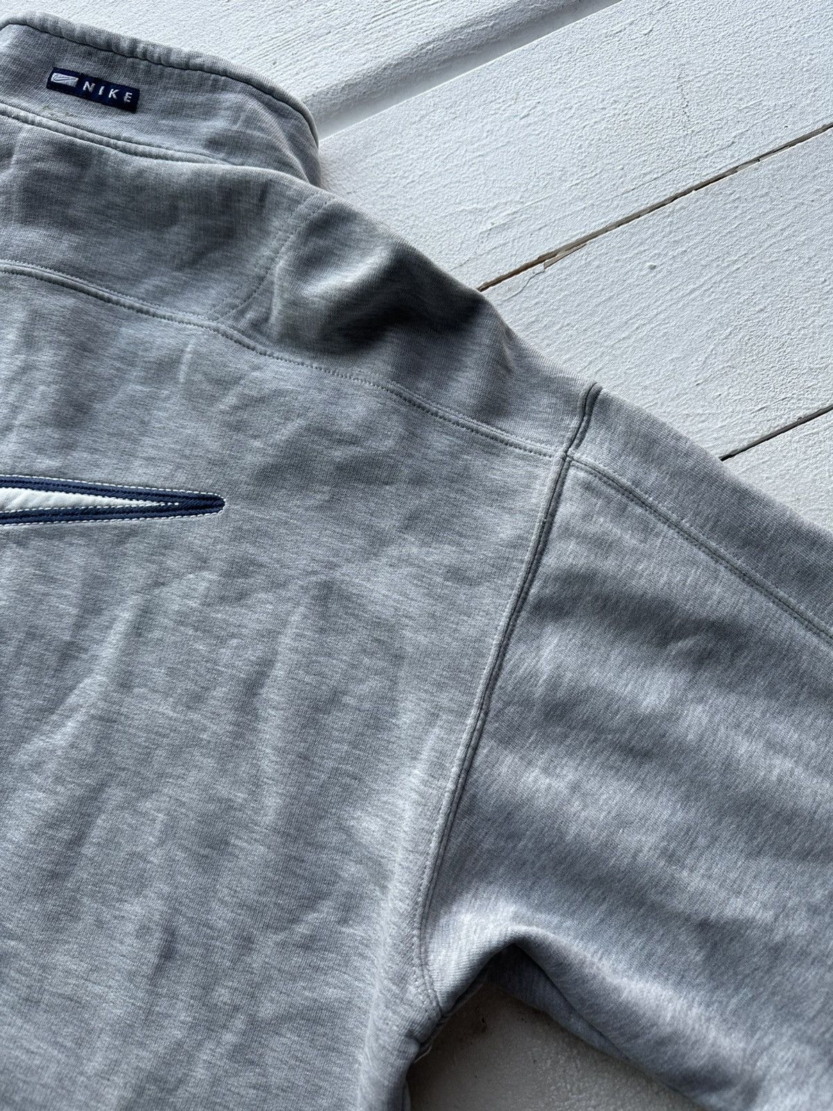 Vintage 🚨90s Nike Big Logo Swoosh Gray Oversized Sweatshirt y2k rare Size US S / EU 44-46 / 1 - 4 Thumbnail