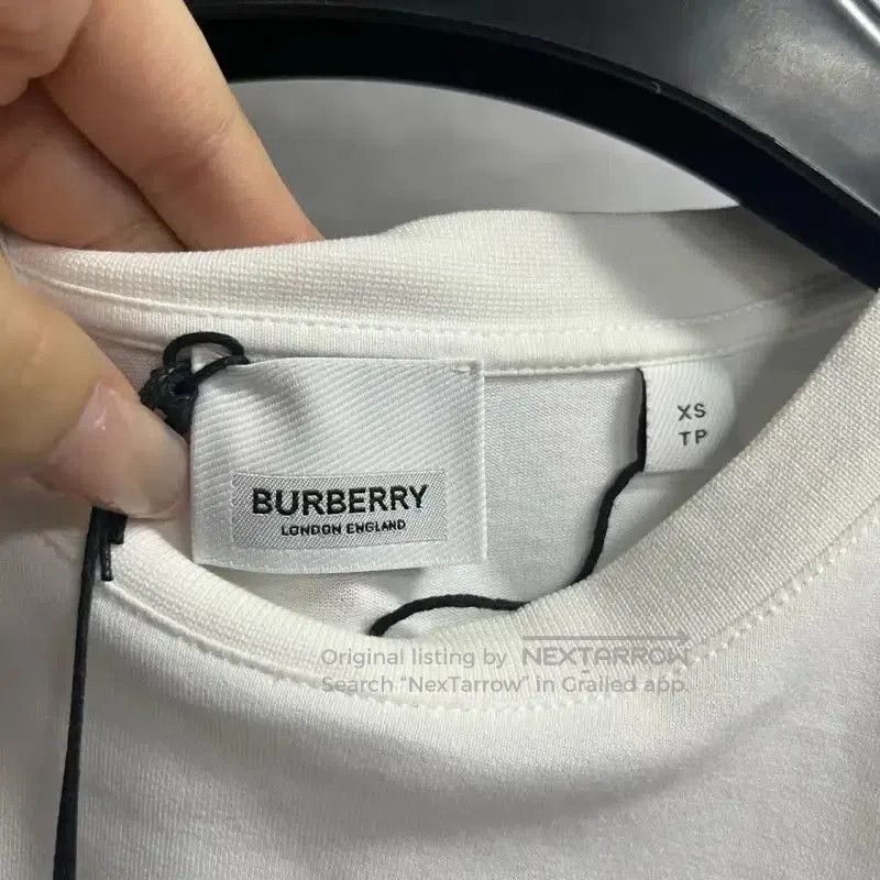 Burberry Burberry Women's White Cotton T-Shirt. Size XS / US 0-2 / IT 36-38 - 2 Thumbnail