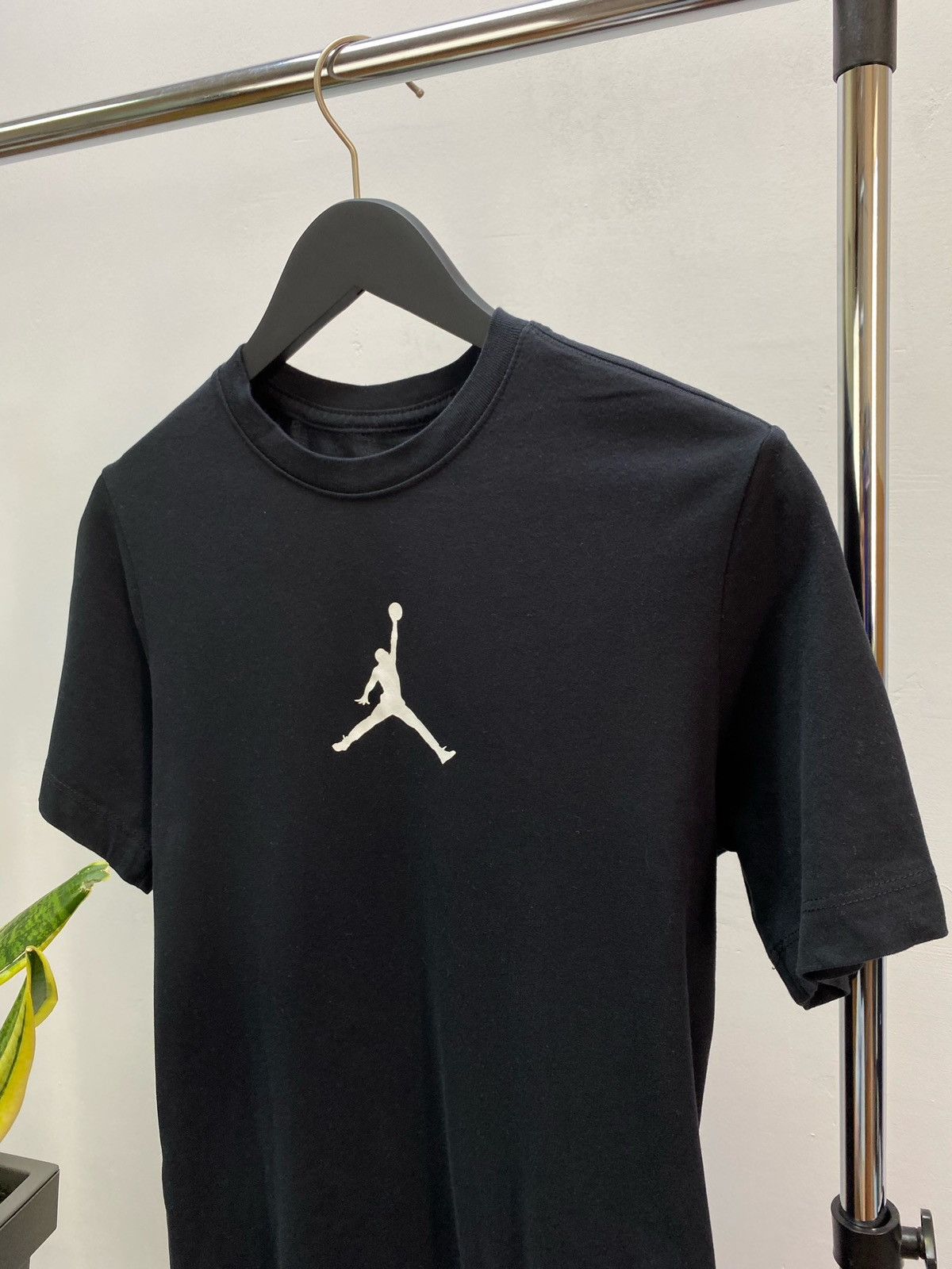 Jordan Brand × Vintage Air Jordan Center Logo Jumpman T-Shirt Nike Size US XS / EU 42 / 0 - 2 Thumbnail