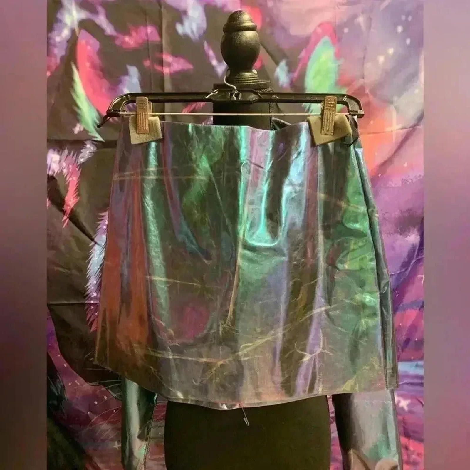 Designer Iridescent Cropped Jacket Size ONE SIZE - 2 Thumbnail