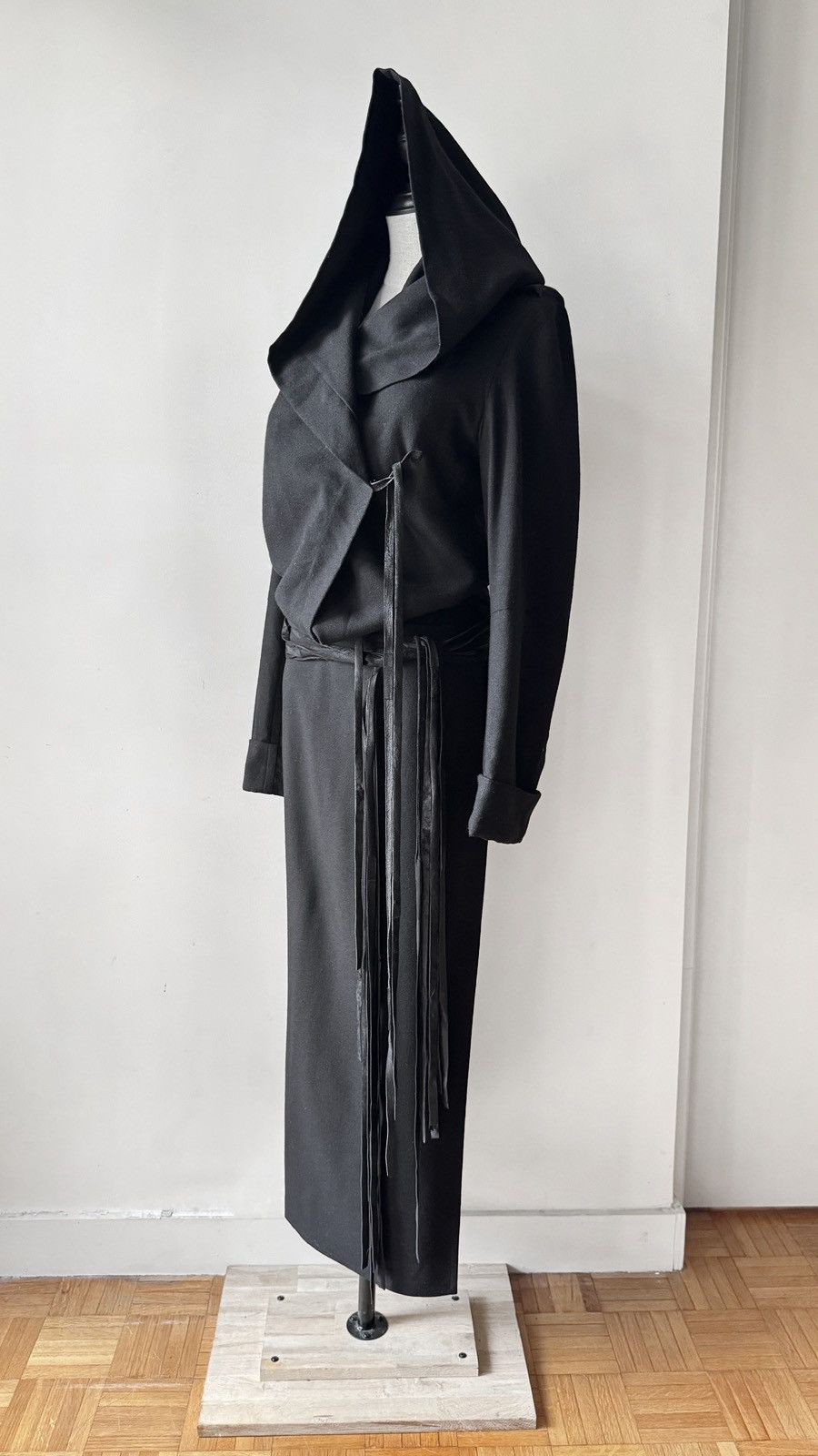 Ann Demeulemeester Ann Demeulemeester AW02 Leather Ties Hooded Jacket Size XS / US 0-2 / IT 36-38 - 14 Thumbnail