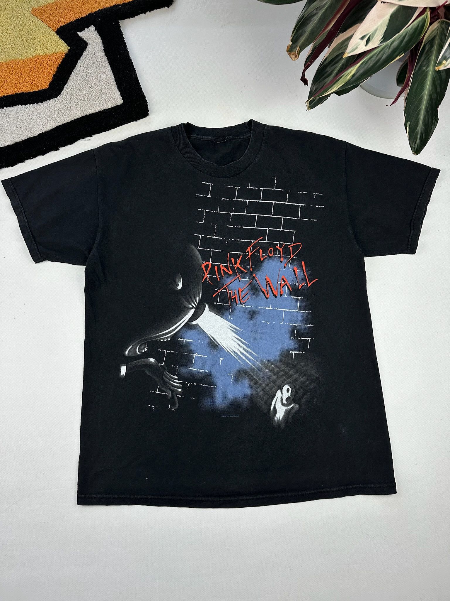 Band Tees Vintage Pink Floyd the wall tee band tshirt Size US L / EU 52-54 / 3 - 4 Thumbnail
