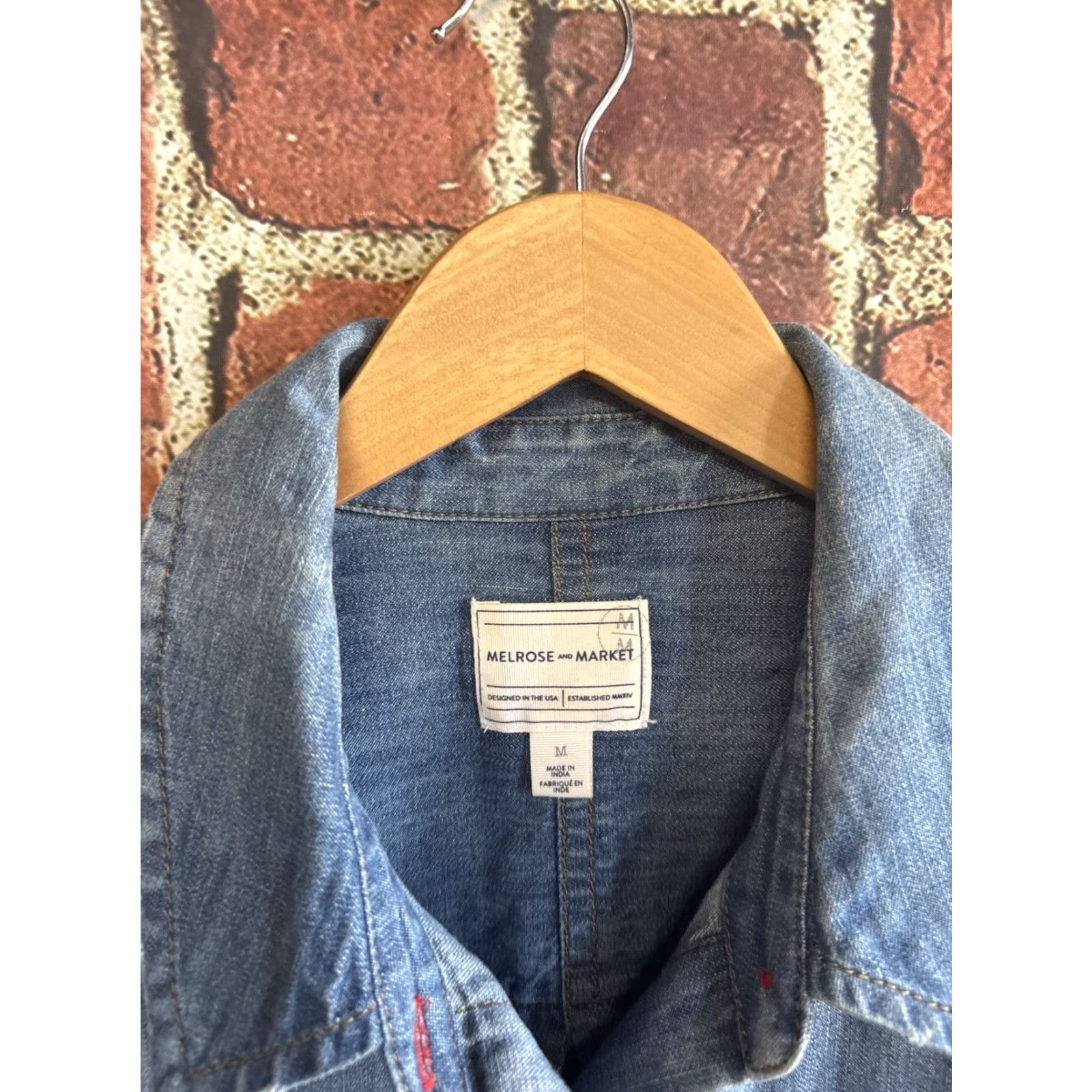 Market Melrose Denim Shirt Womens Blue Long Sleeve Snap Up Collared Button Up Medium Denim Solid 90s? Size M / US 6-8 / IT 42-44 - 3 Thumbnail
