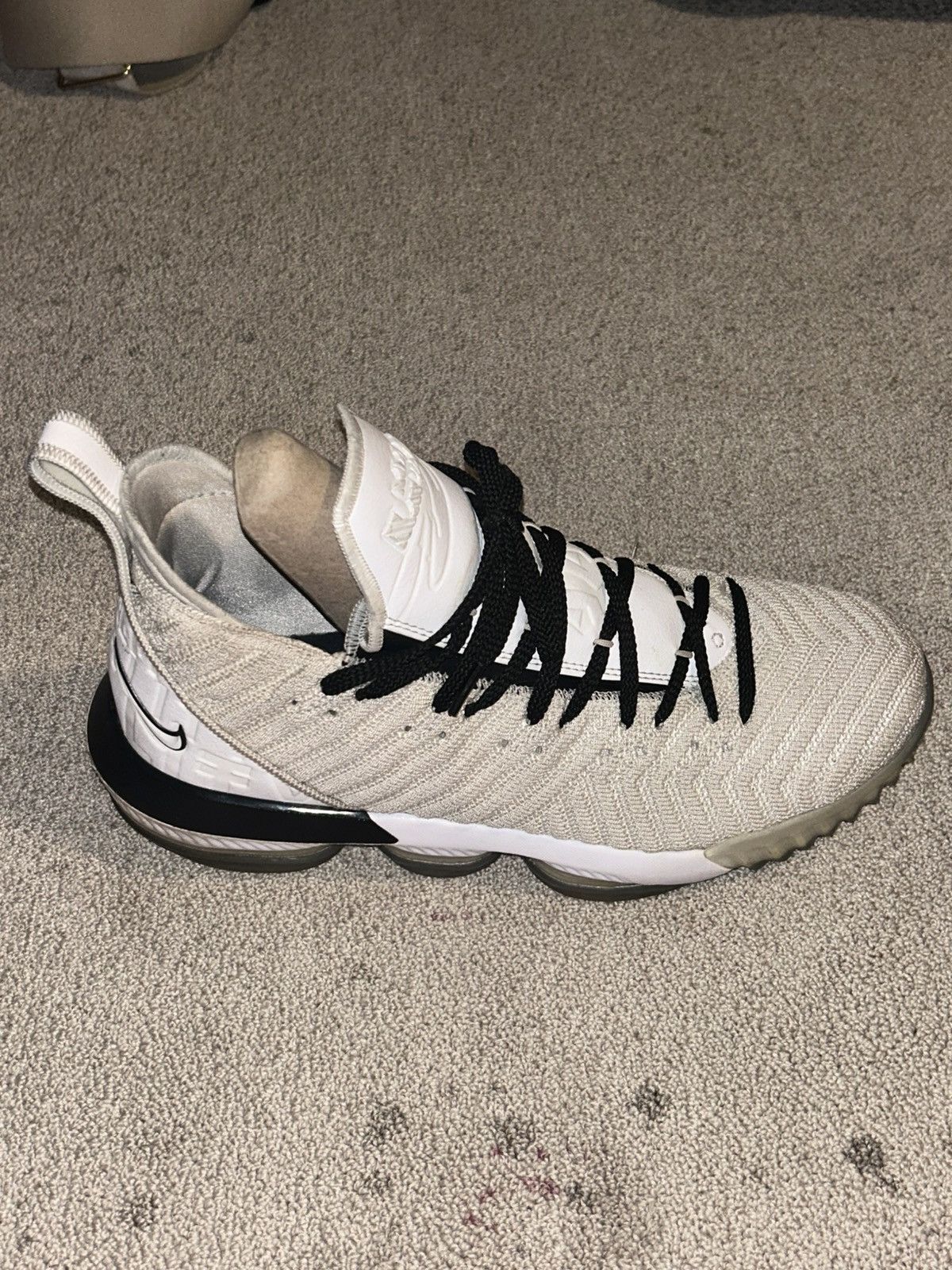 Nike × Vintage Nike LeBron 16 Equality Away (2019) Size US 11 / EU 44 - 6 Thumbnail