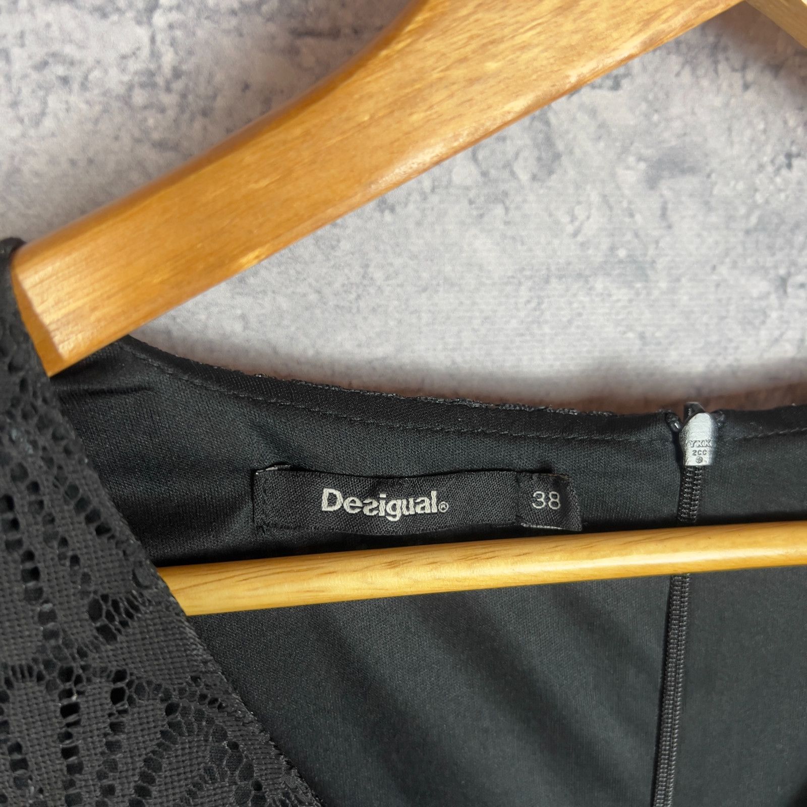 Desigual Desigual Dress Women s Size 38 Black Short Sleeve ` Size XS / US 0-2 / IT 36-38 - 4 Thumbnail